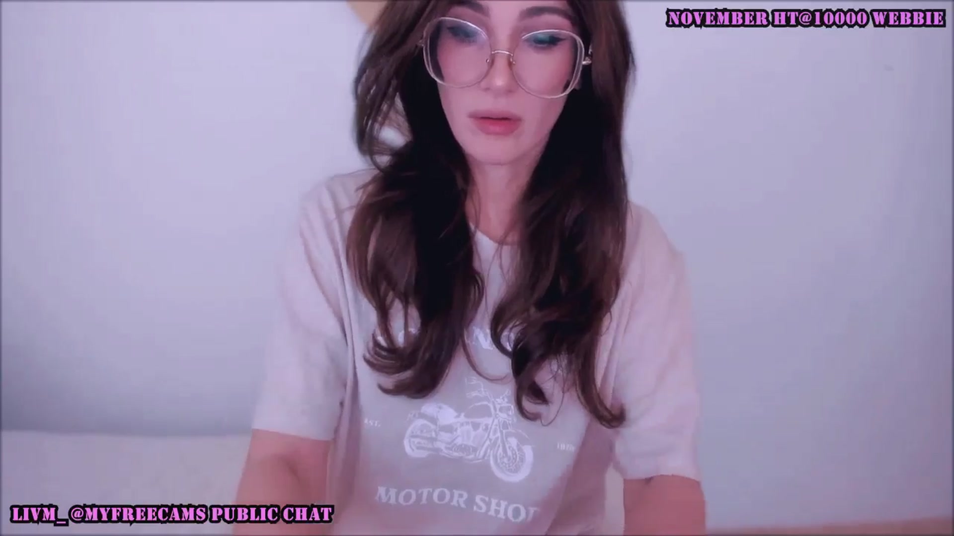 Gallery image thumbnail from LivM_'s myfreecams stream on, 11/18/2025, 08:32 image 14 of 20
