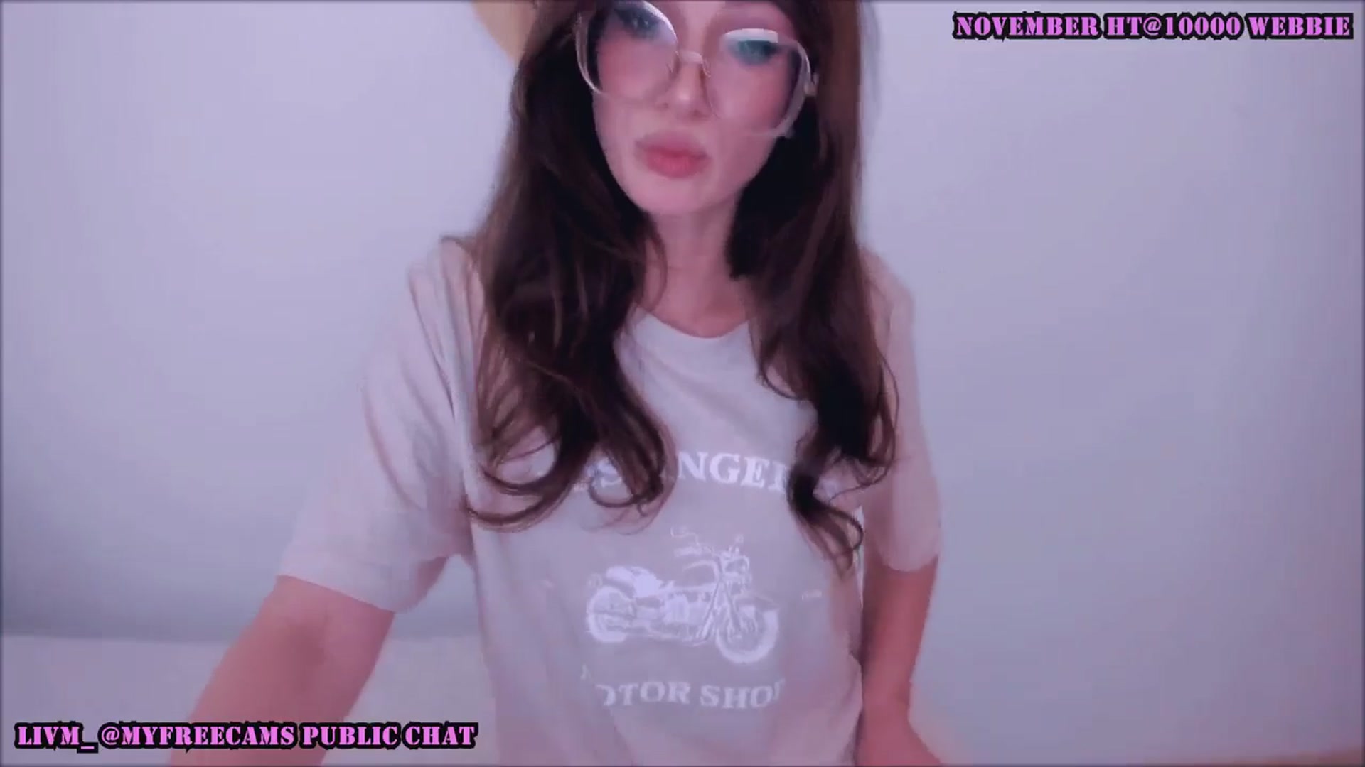 Gallery image thumbnail from LivM_'s myfreecams stream on, 11/18/2025, 08:32 image 7 of 20