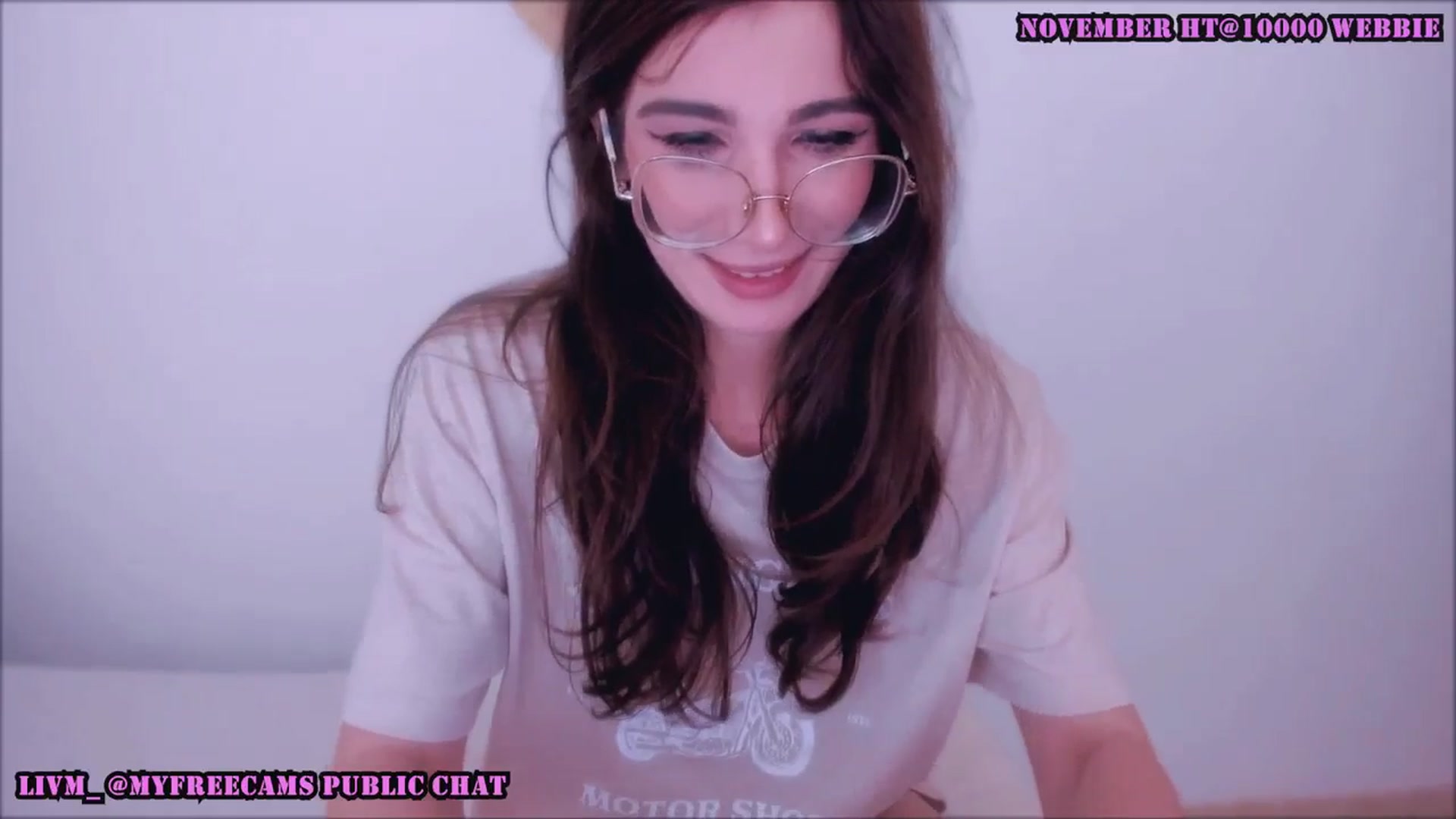 Gallery image thumbnail from LivM_'s myfreecams stream on, 11/18/2025, 08:32 image 3 of 20
