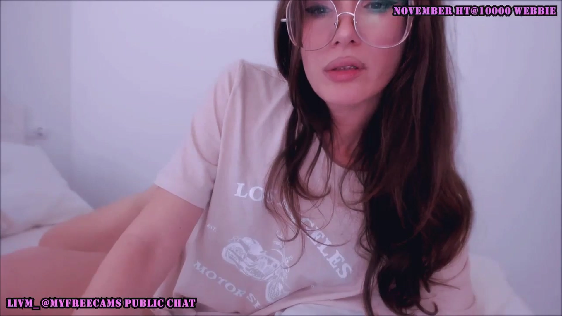 Gallery image thumbnail from LivM_'s myfreecams stream on, 11/18/2025, 09:33 image 9 of 20