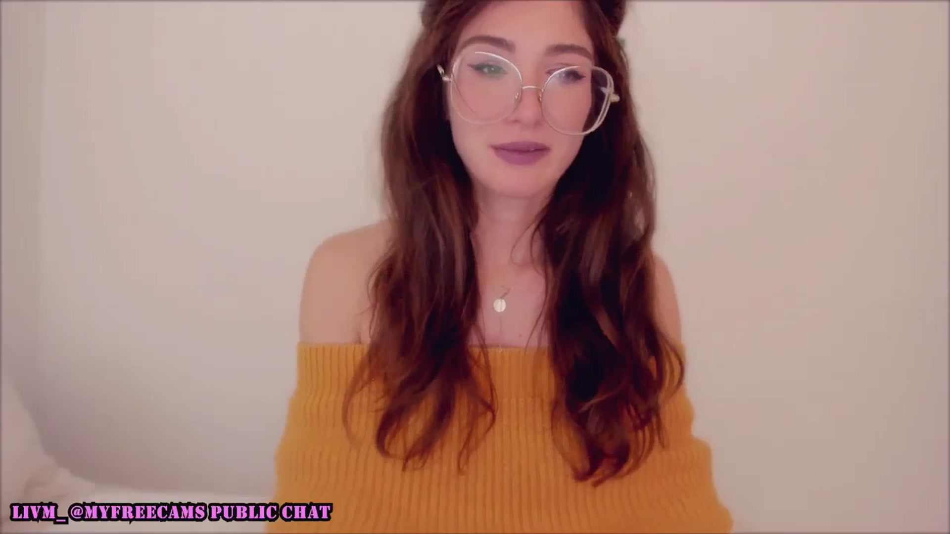 Gallery image thumbnail from LivM_'s myfreecams stream on, 11/30/2025, 12:01 image 20 of 20