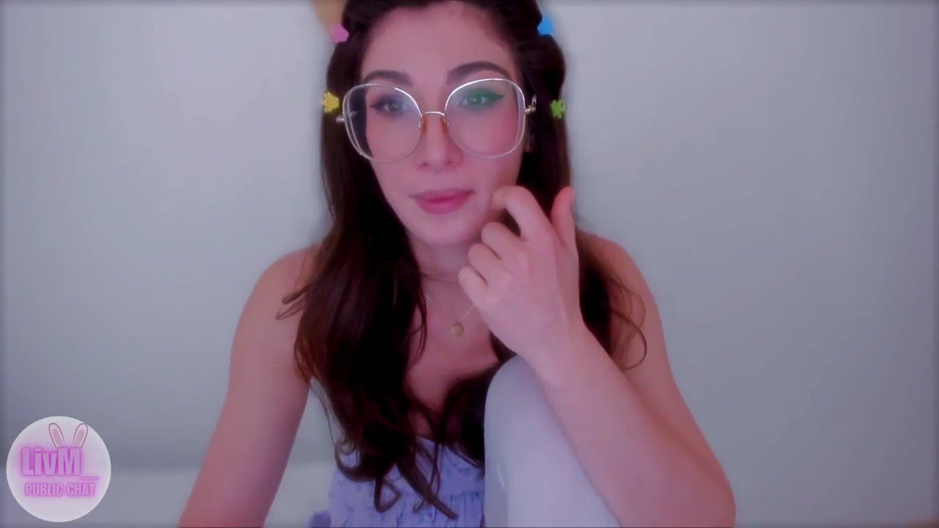 Gallery image thumbnail from LivM_'s myfreecams stream on, 12/07/2025, 08:21 image 16 of 20