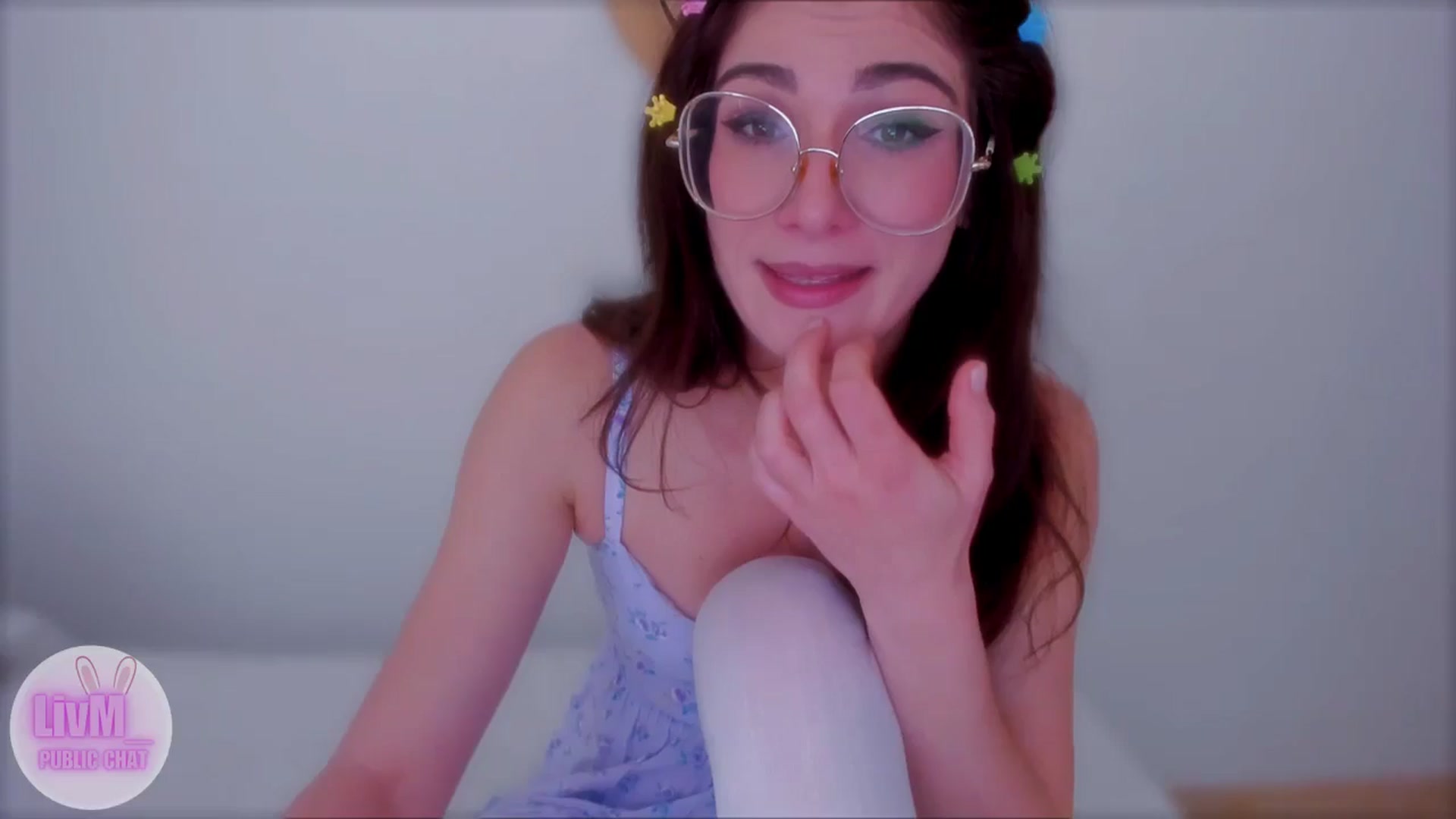 Gallery image thumbnail from LivM_'s myfreecams stream on, 12/07/2025, 08:21 image 9 of 20