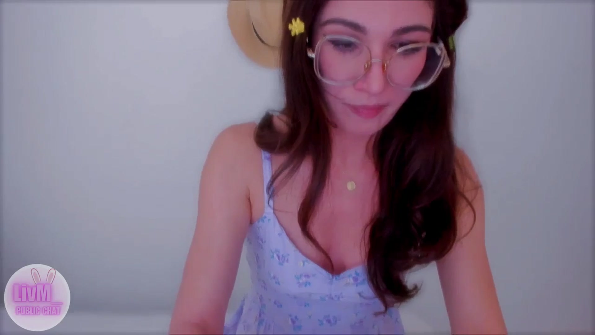 Gallery image thumbnail from LivM_'s myfreecams stream on, 12/07/2025, 08:21 image 20 of 20