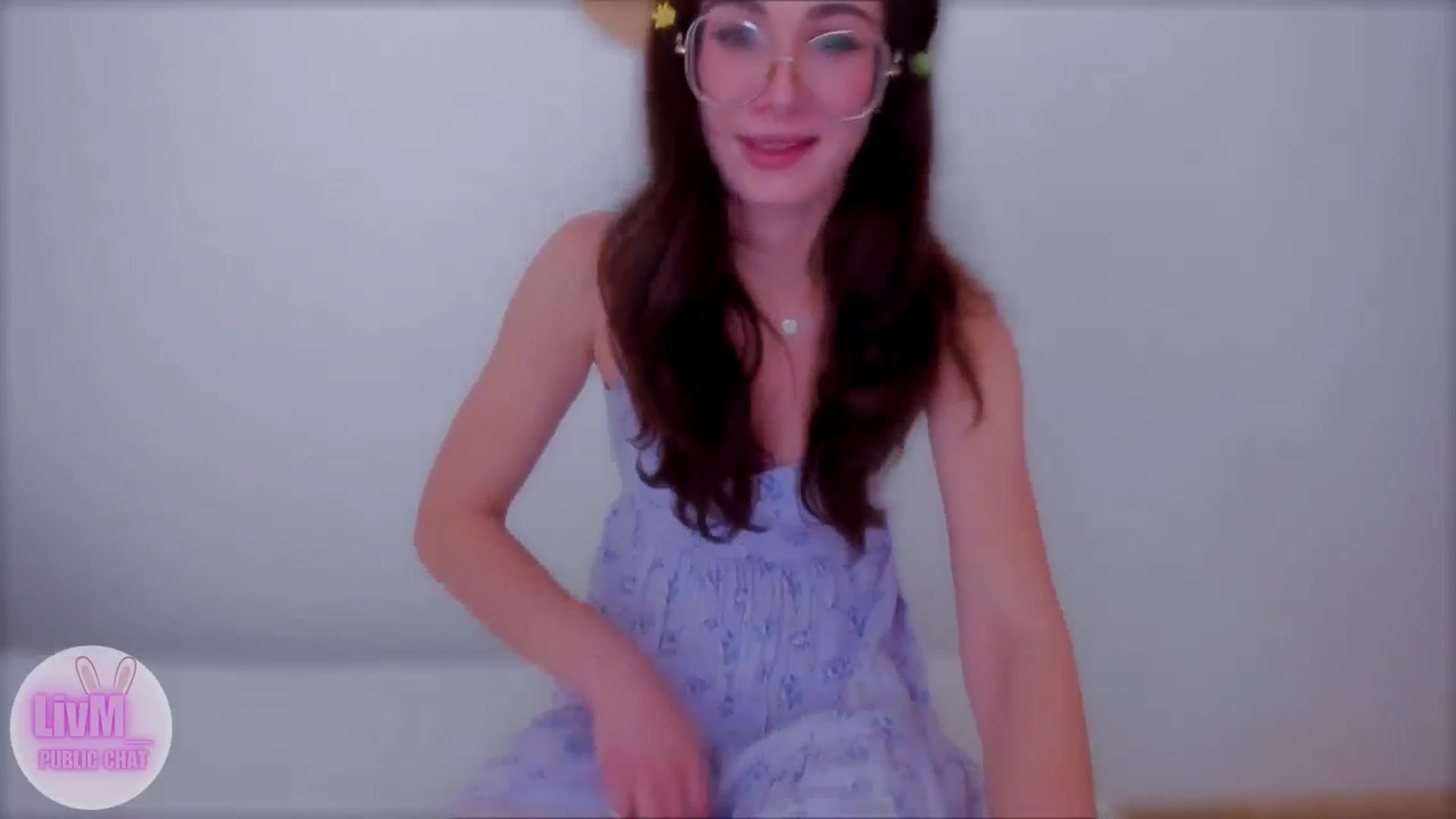 Gallery image thumbnail from LivM_'s myfreecams stream on, 12/07/2025, 08:21 image 18 of 20