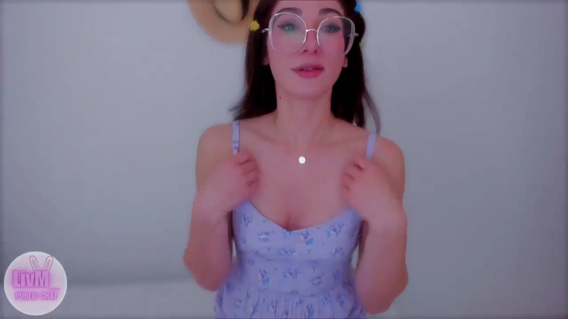 Gallery image thumbnail from LivM_'s myfreecams stream on, 12/07/2025, 08:21 image 15 of 20