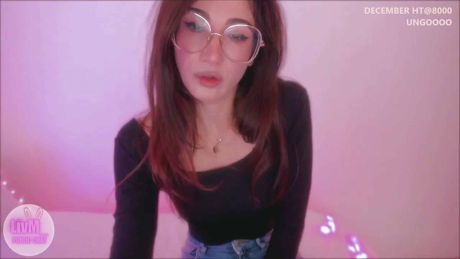 Gallery image thumbnail from LivM_'s myfreecams stream on, 12/18/2025, 09:05 image 5 of 20