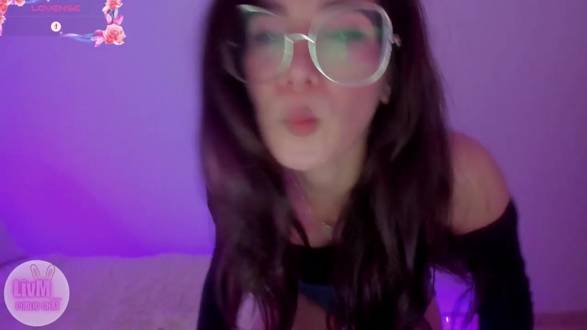 Gallery image thumbnail from LivM_'s myfreecams stream on, 01/14/2026, 08:39 image 1 of 20