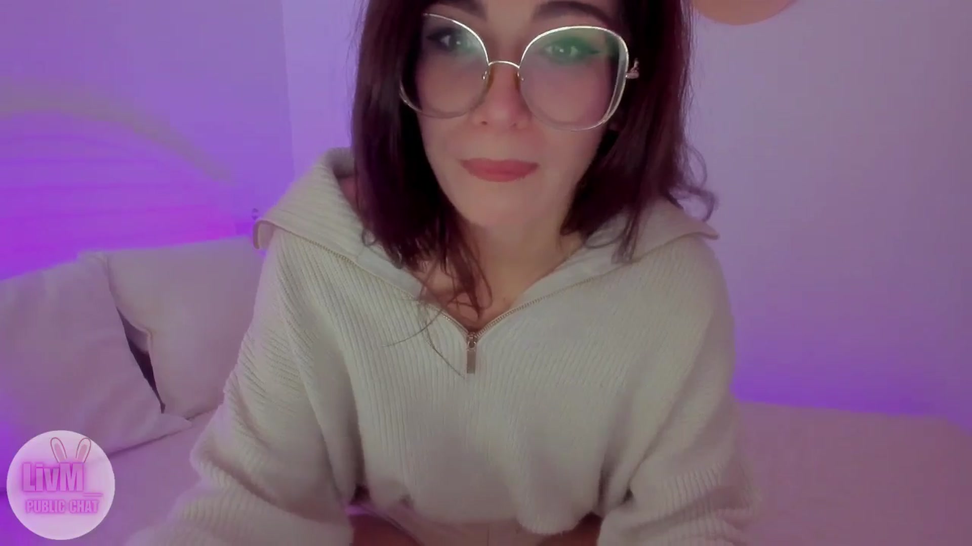 Gallery image thumbnail from LivM_'s myfreecams stream on, 01/15/2026, 09:34 image 7 of 20