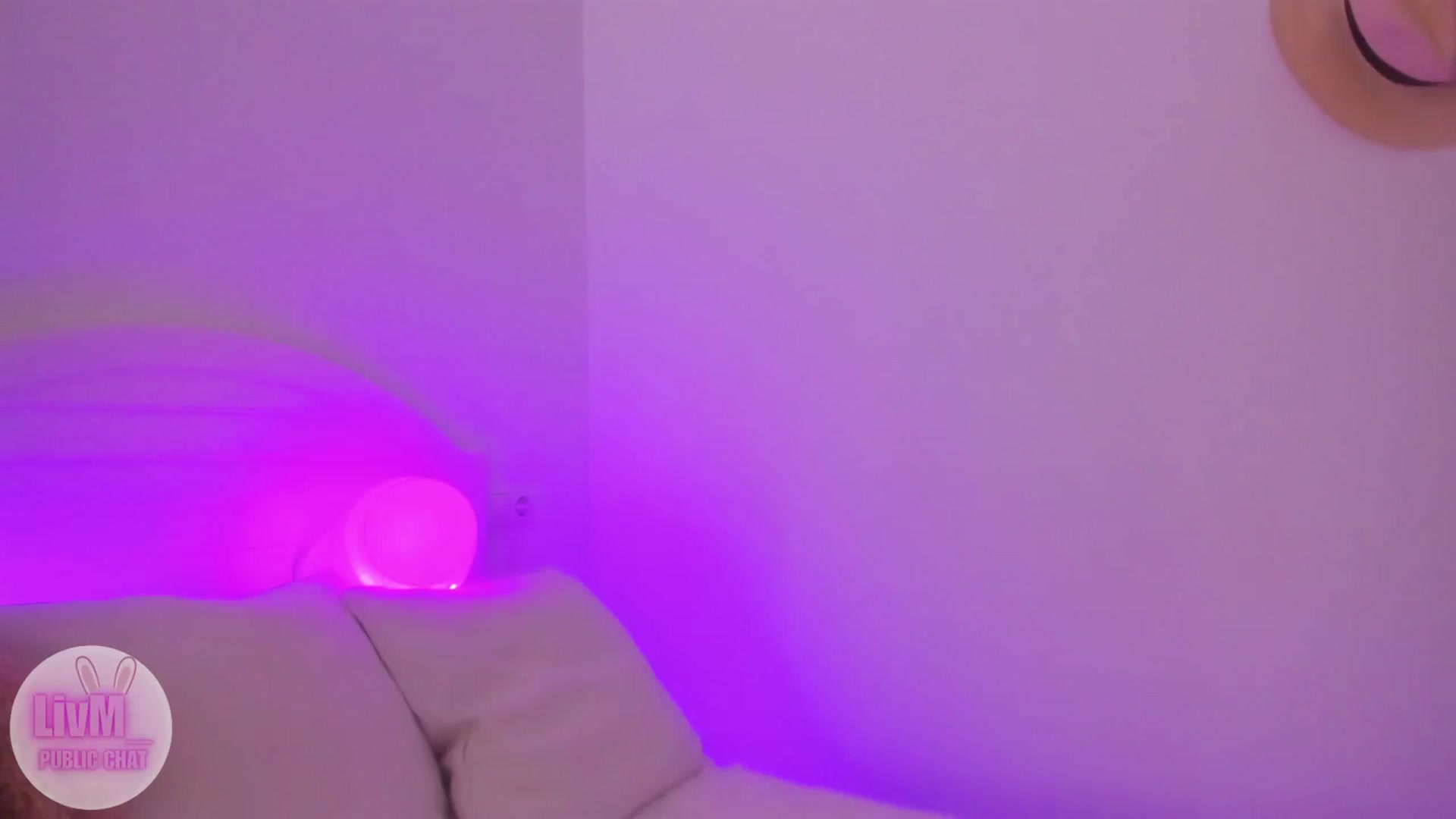 Gallery image thumbnail from LivM_'s myfreecams stream on, 01/28/2026, 10:02 image 8 of 20
