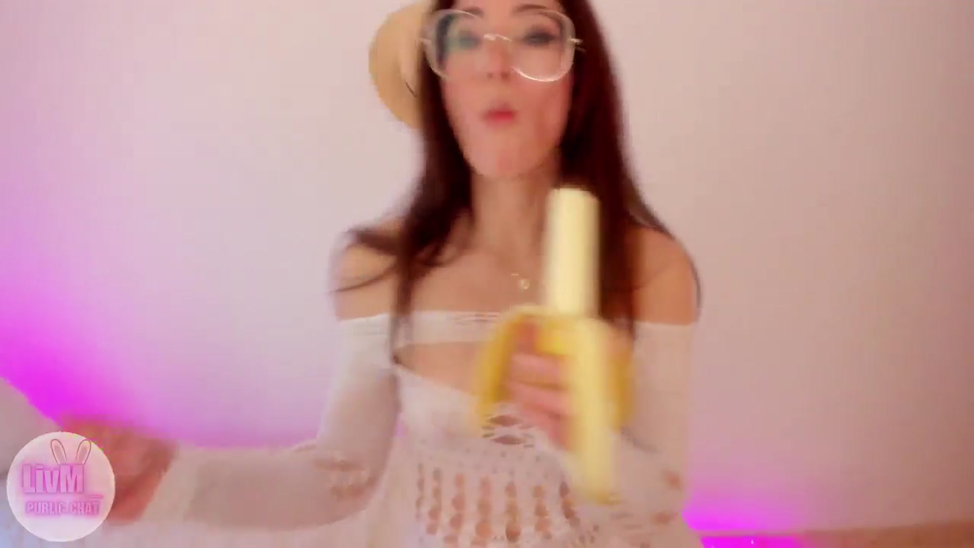 Gallery image thumbnail from LivM_'s myfreecams stream on, 02/01/2026, 09:29 image 16 of 20