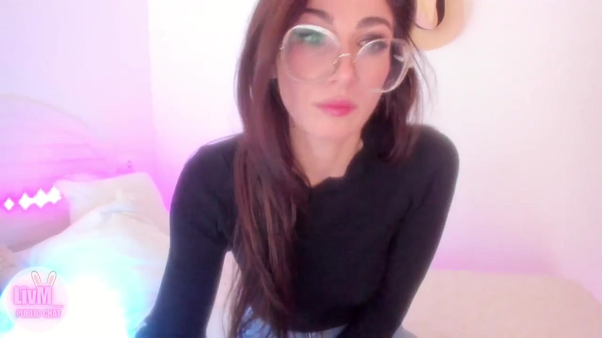 Gallery image thumbnail from LivM_'s myfreecams stream on, 02/01/2026, 11:09 image 15 of 20