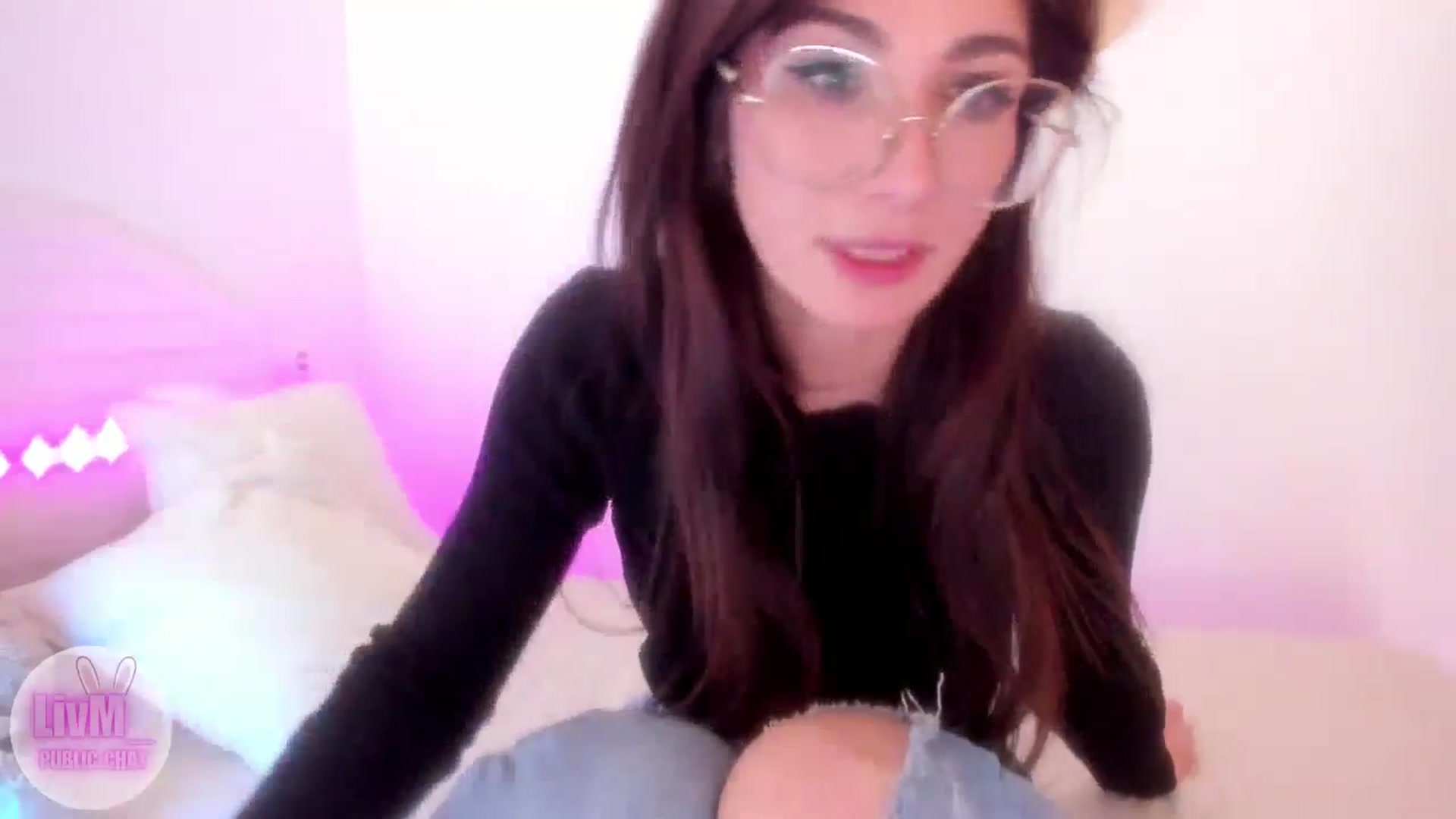 Gallery image thumbnail from LivM_'s myfreecams stream on, 02/01/2026, 11:09 image 18 of 20