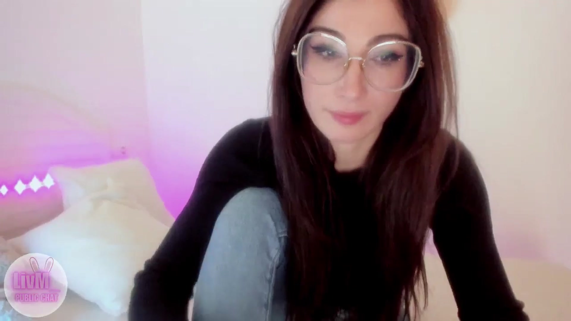 Gallery image thumbnail from LivM_'s myfreecams stream on, 02/01/2026, 11:09 image 19 of 20