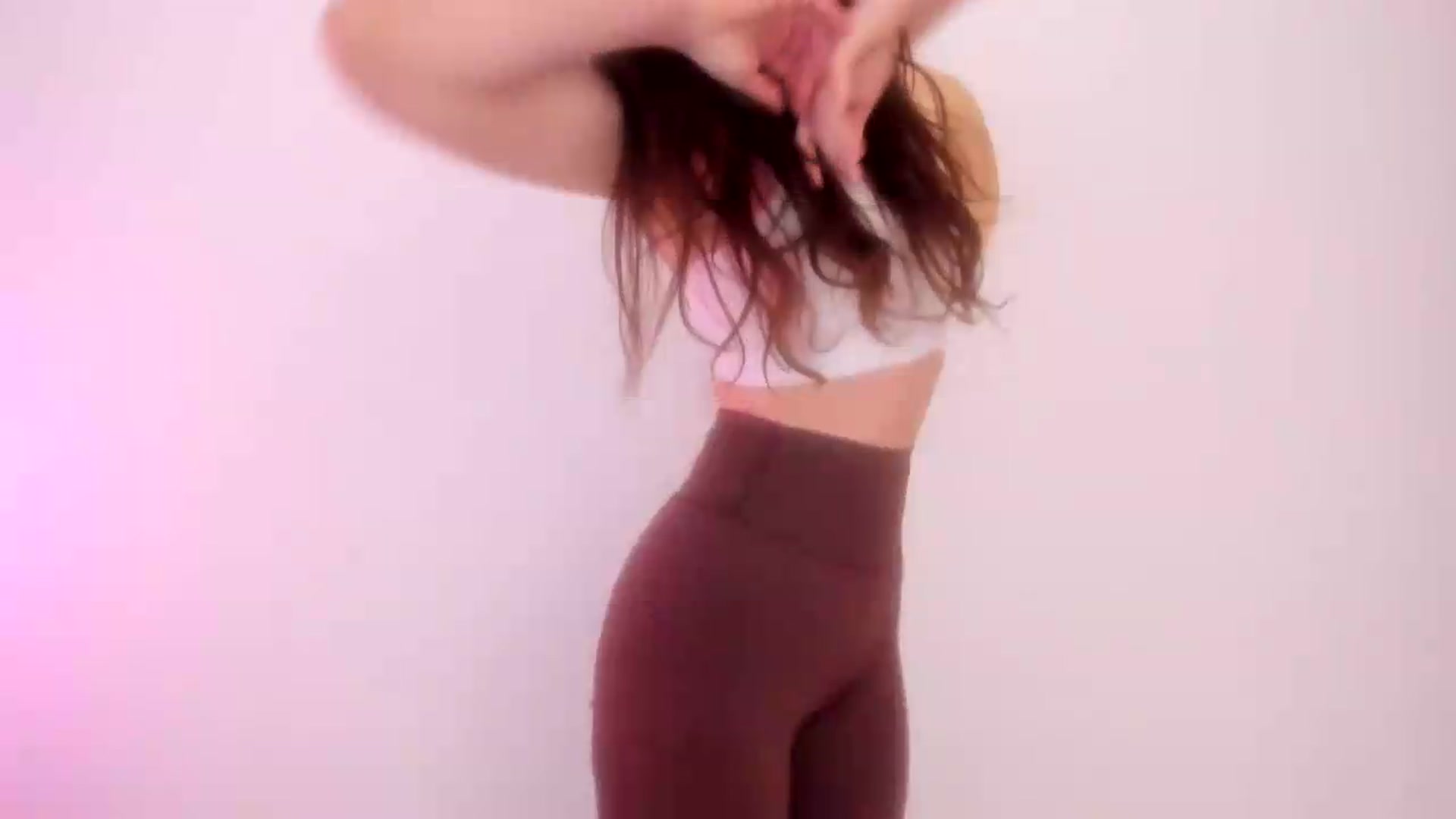 Gallery image thumbnail from LivM_'s myfreecams stream on, 05/05/2026, 08:03 image 19 of 20