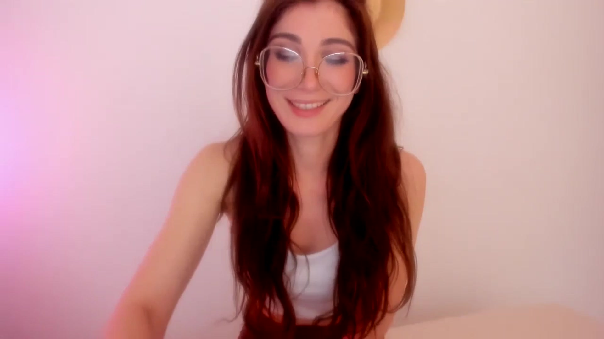 Gallery image thumbnail from LivM_'s myfreecams stream on, 05/05/2026, 08:38 image 6 of 20
