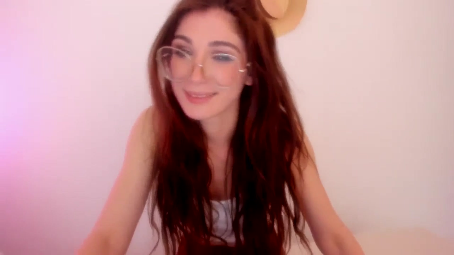 Gallery image thumbnail from LivM_'s myfreecams stream on, 05/05/2026, 08:38 image 9 of 20
