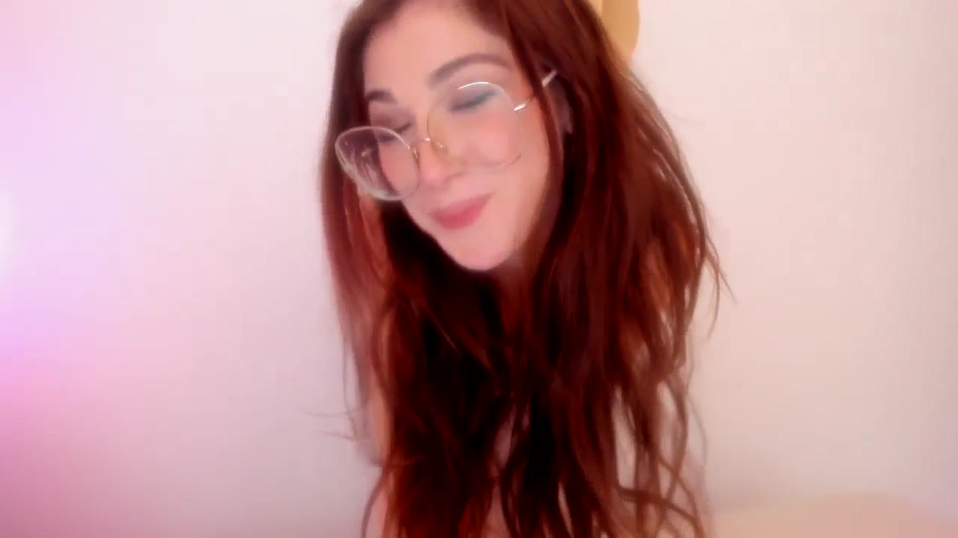 Gallery image thumbnail from LivM_'s myfreecams stream on, 05/05/2026, 08:38 image 14 of 20