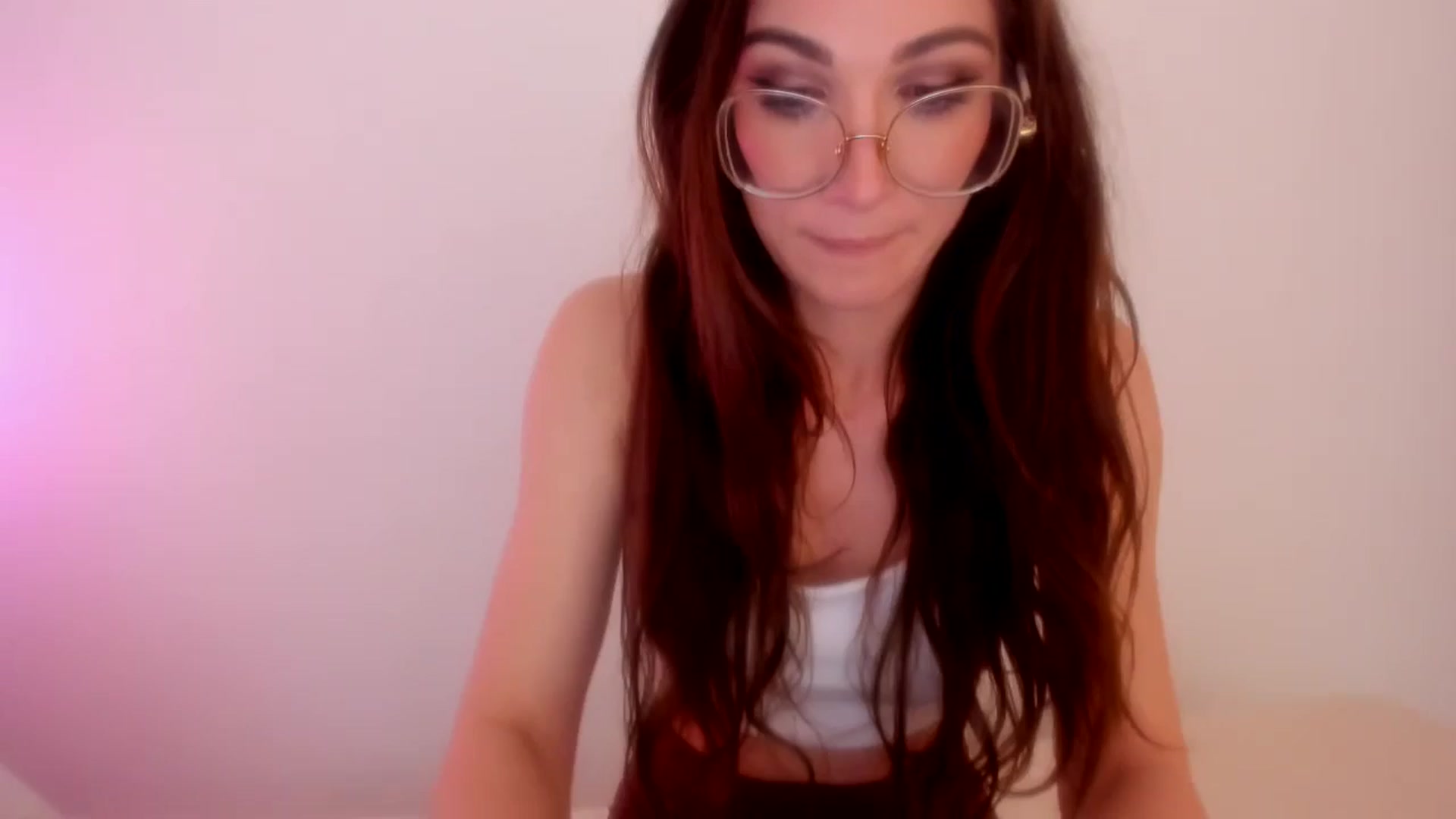 Gallery image thumbnail from LivM_'s myfreecams stream on, 05/05/2026, 08:38 image 18 of 20