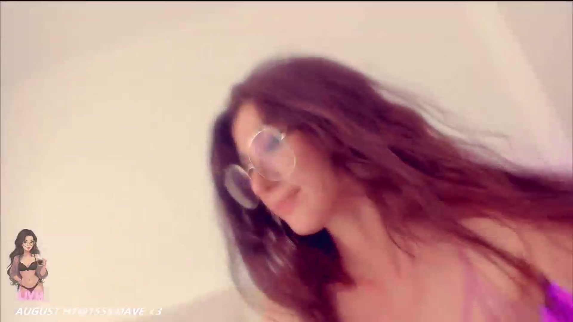 Gallery image thumbnail from LivM_'s myfreecams stream on, 08/09/2026, 08:40 image 17 of 20