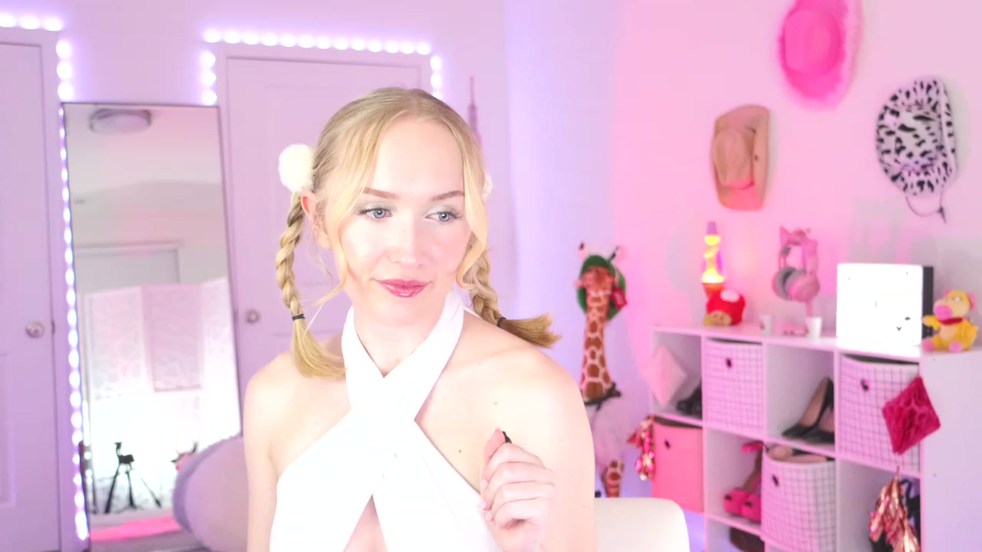Gallery image thumbnail from LivxDavid's myfreecams stream on, 11/02/2023, 05:39 image 3 of 20