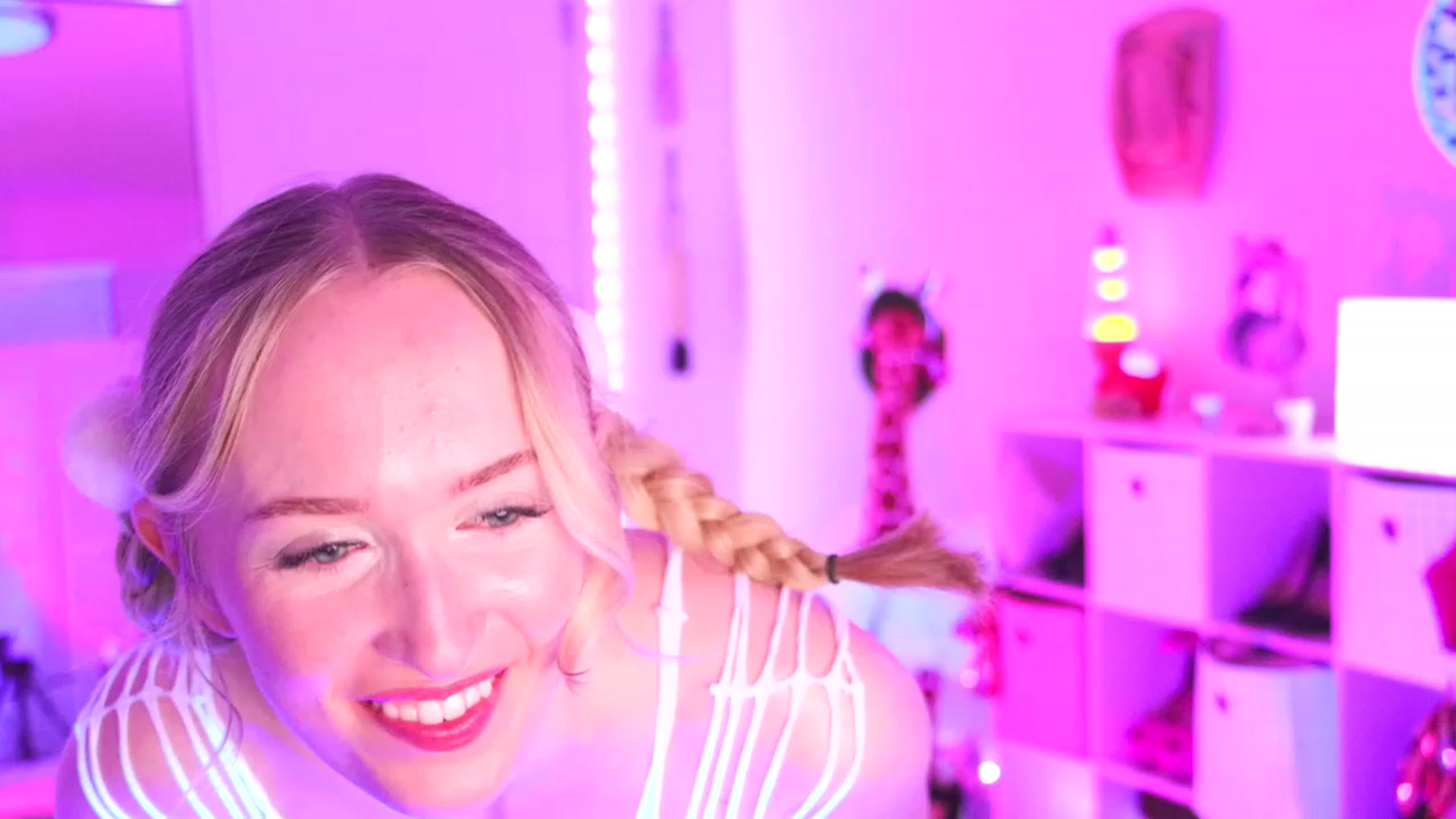 Gallery image thumbnail from LivxDavid's myfreecams stream on, 11/02/2023, 05:39 image 8 of 20