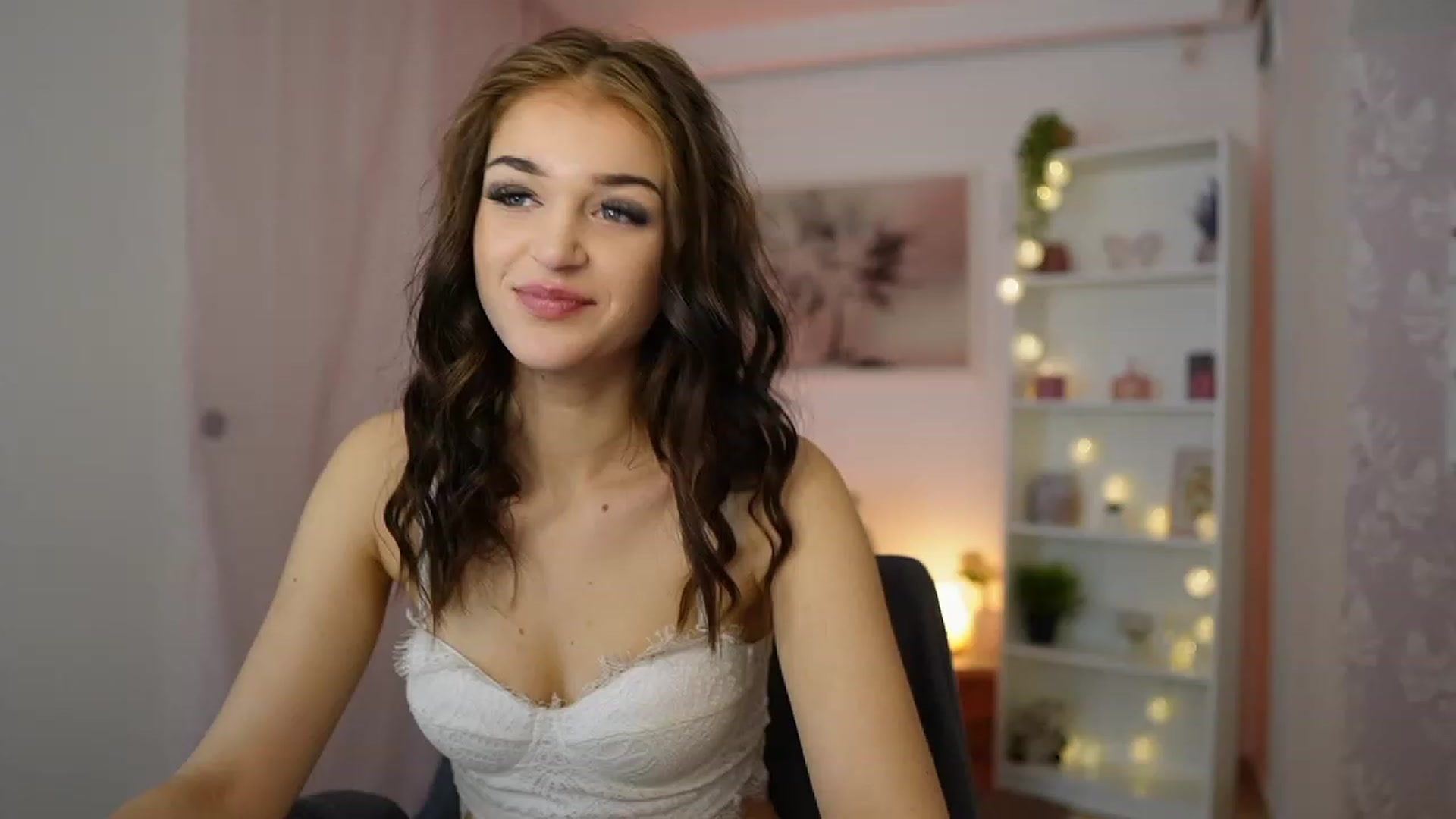 Gallery image thumbnail from Liya_Silver18's myfreecams stream on, 12/10/2023, 16:55 image 10 of 20