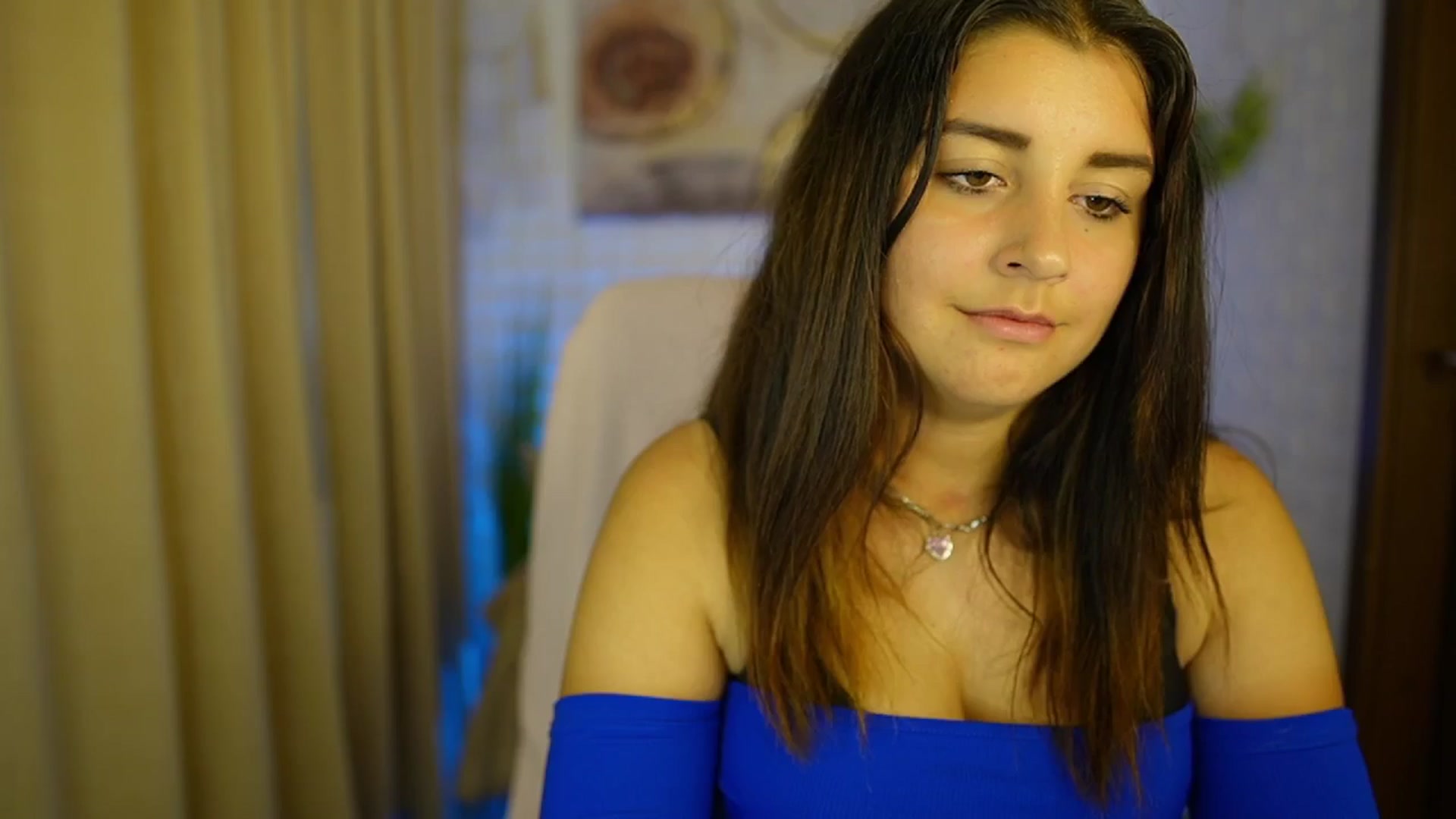 Gallery image thumbnail from Liya__Silver's myfreecams stream on, 08/01/2024, 14:16 image 17 of 20