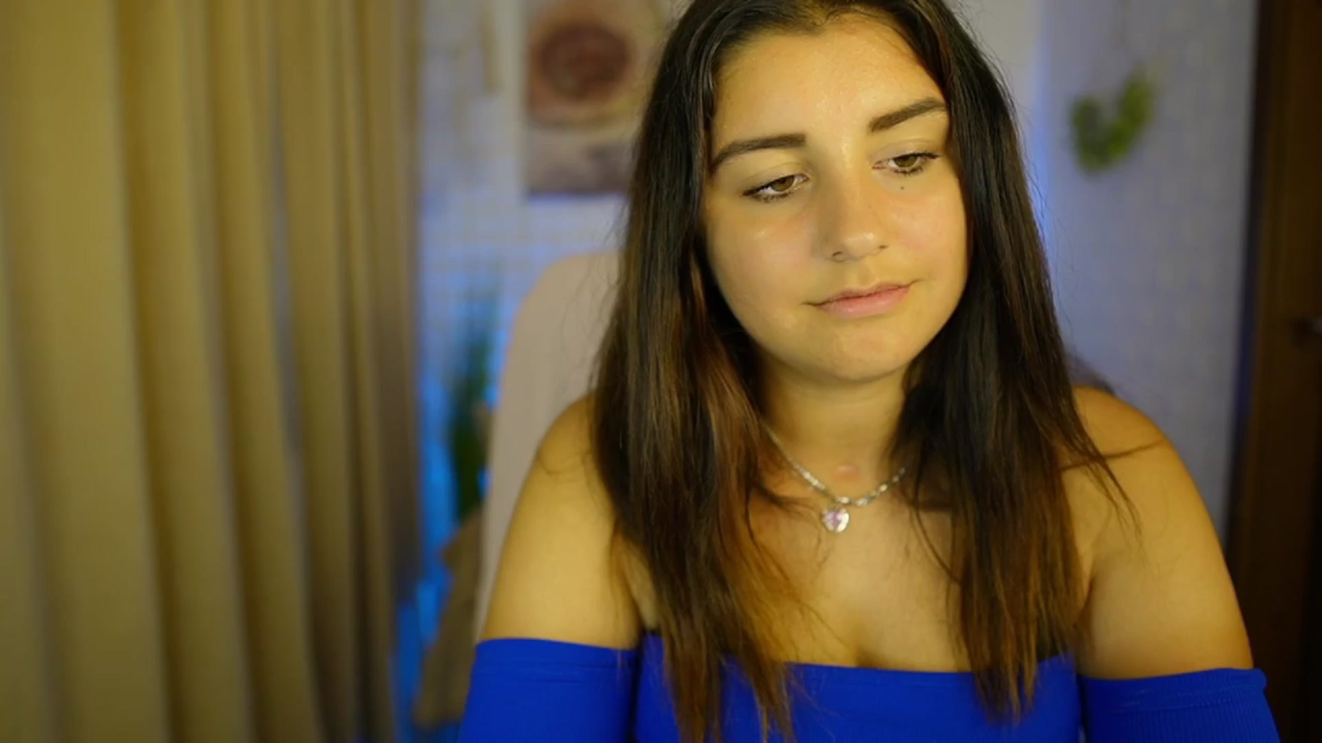 Gallery image thumbnail from Liya__Silver's myfreecams stream on, 08/01/2024, 14:16 image 19 of 20