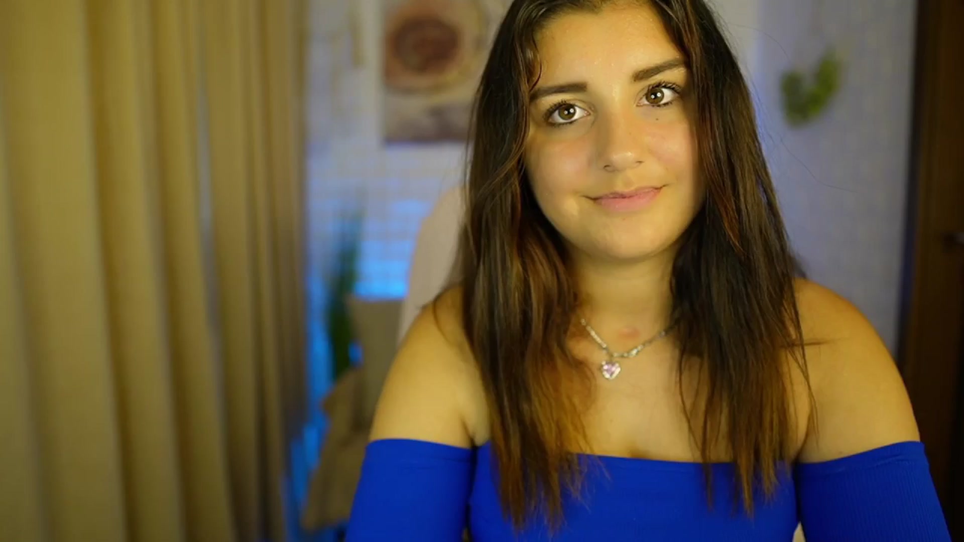 Gallery image thumbnail from Liya__Silver's myfreecams stream on, 08/01/2024, 14:41 image 6 of 20