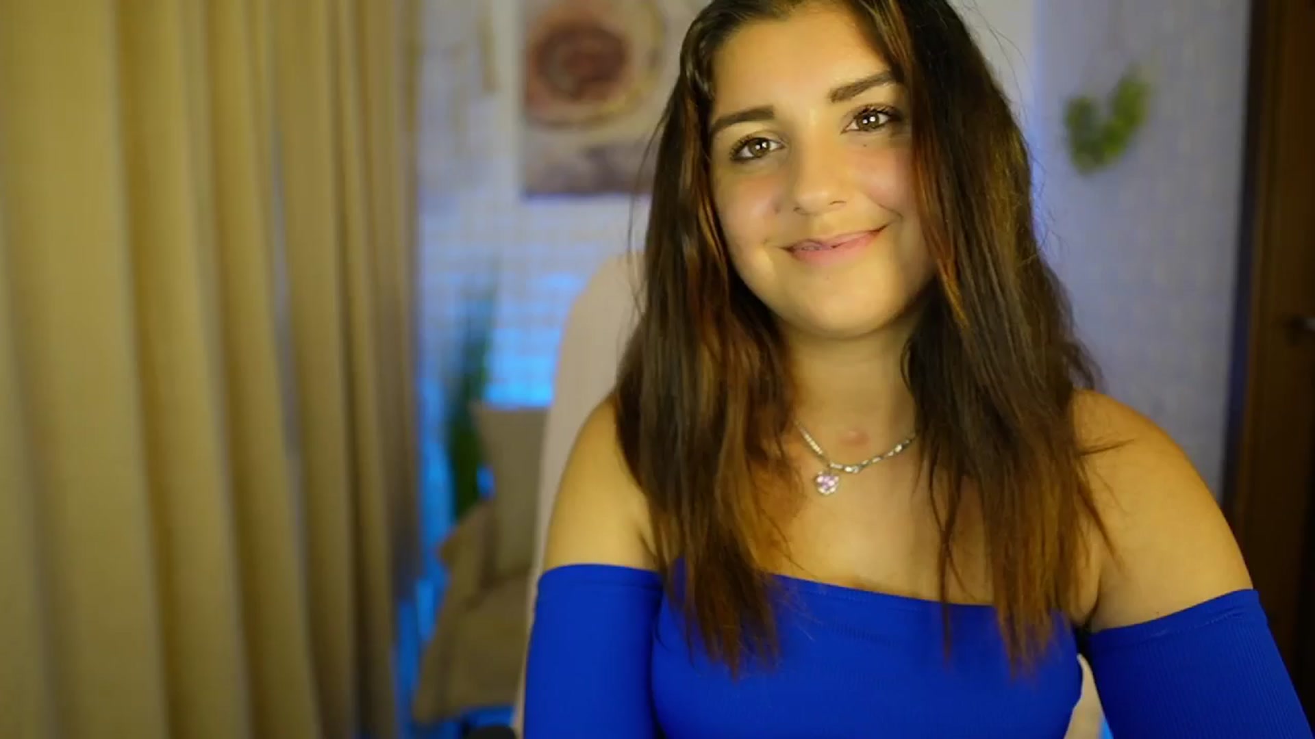 Gallery image thumbnail from Liya__Silver's myfreecams stream on, 08/01/2024, 14:41 image 2 of 20