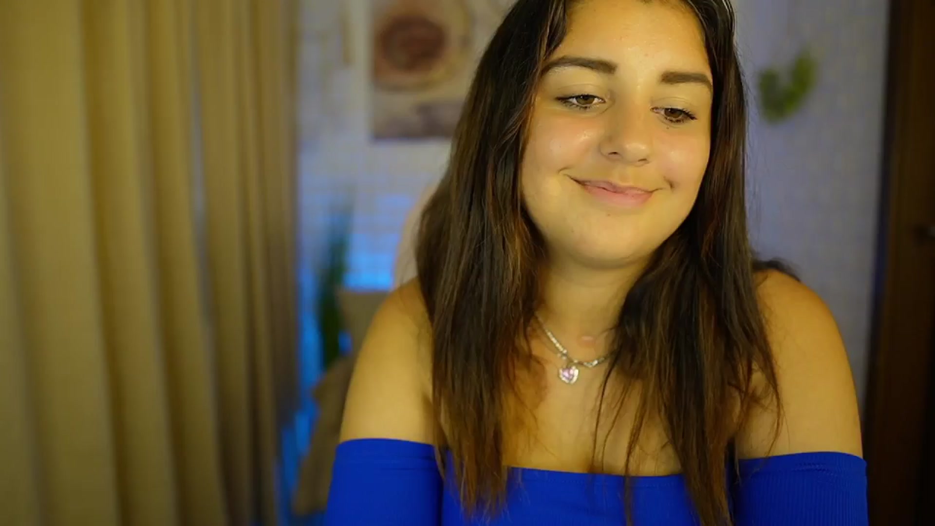 Gallery image thumbnail from Liya__Silver's myfreecams stream on, 08/01/2024, 14:41 image 10 of 20