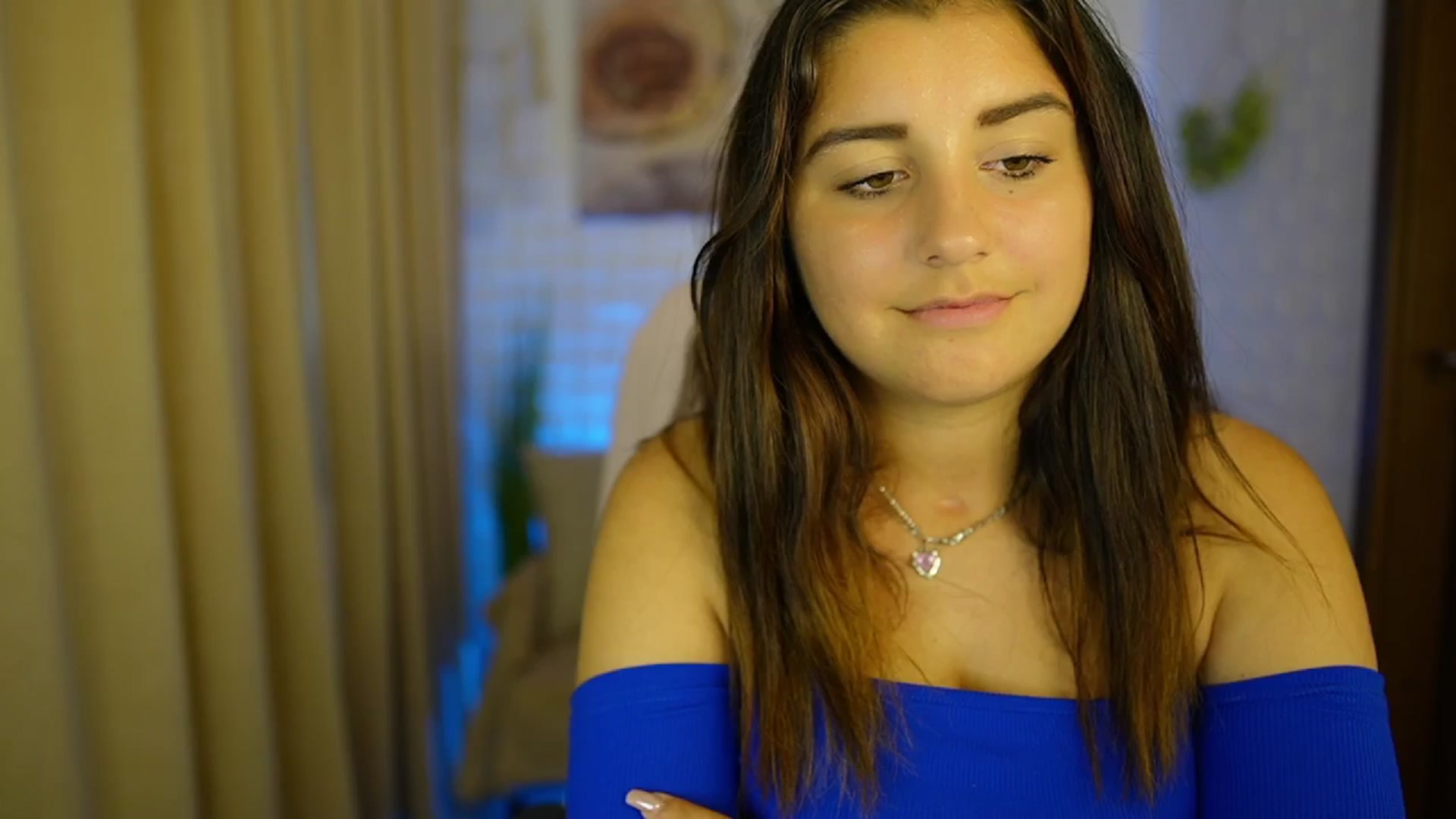Gallery image thumbnail from Liya__Silver's myfreecams stream on, 08/01/2024, 14:41 image 3 of 20