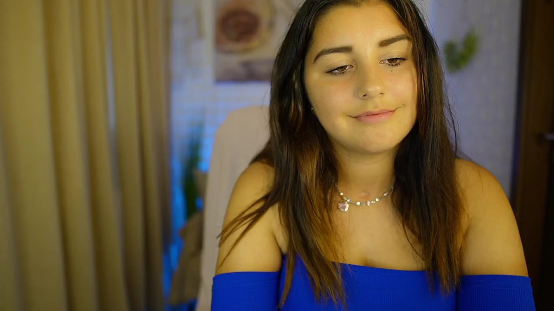 Gallery image thumbnail from Liya__Silver's myfreecams stream on, 08/01/2024, 16:00 image 1 of 20