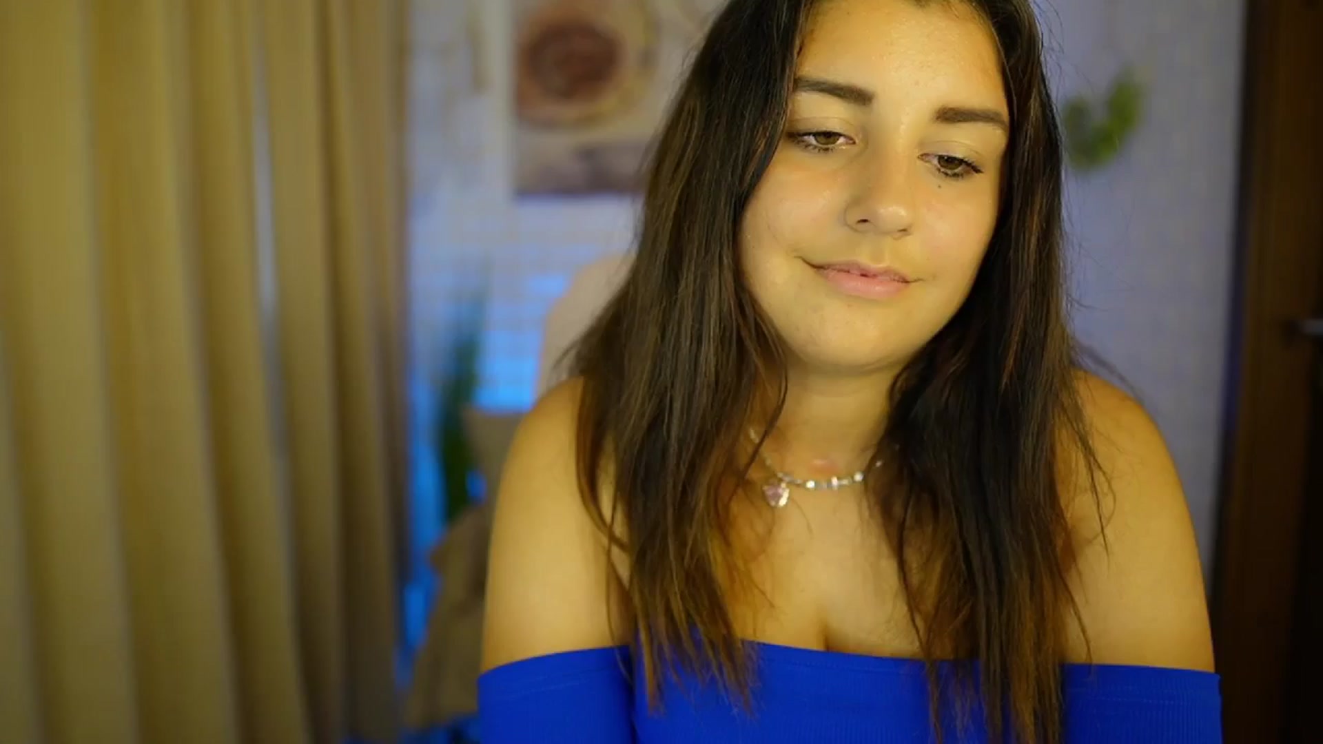 Gallery image thumbnail from Liya__Silver's myfreecams stream on, 08/01/2024, 16:00 image 4 of 20