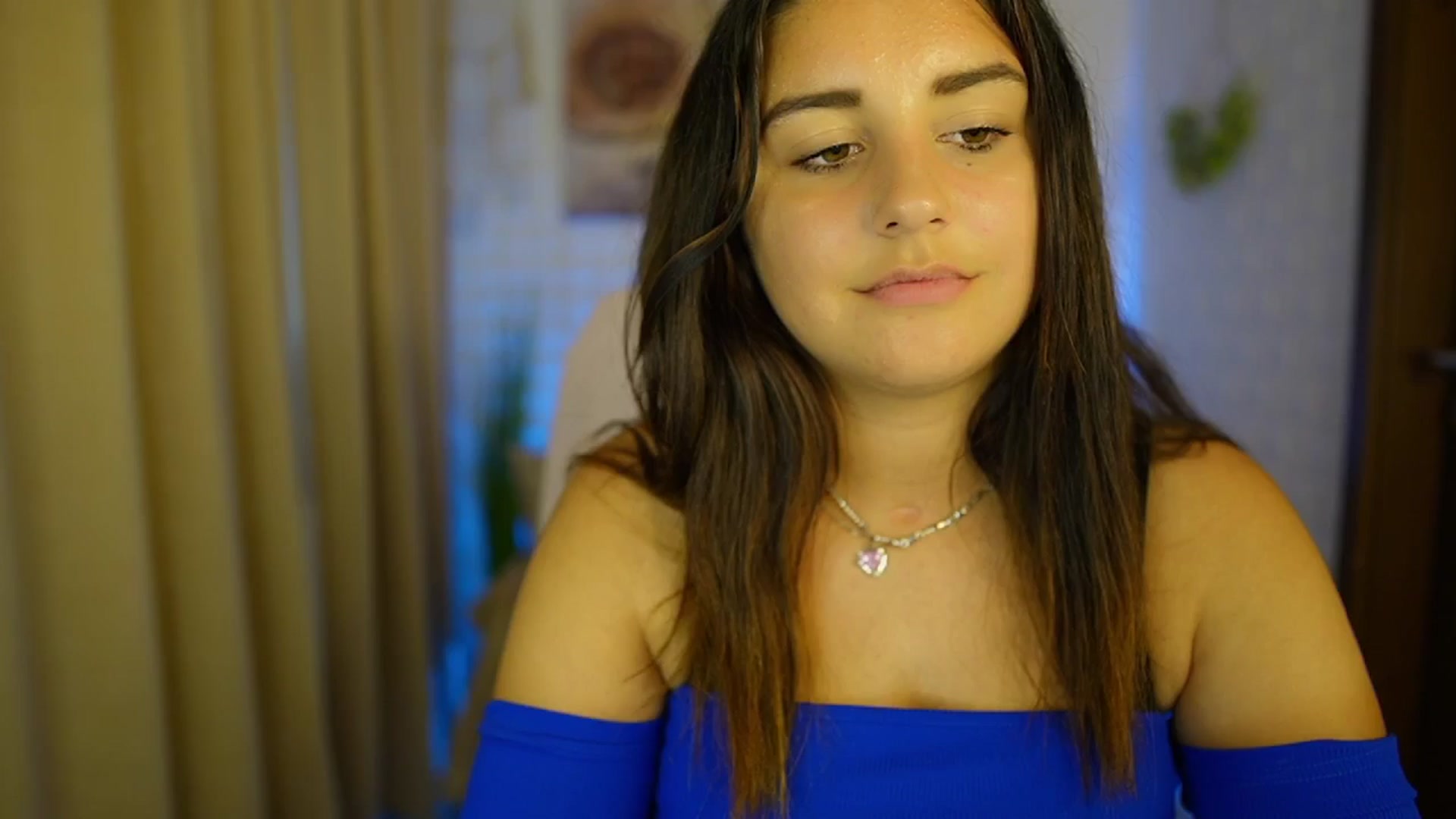 Gallery image thumbnail from Liya__Silver's myfreecams stream on, 08/01/2024, 17:12 image 12 of 20