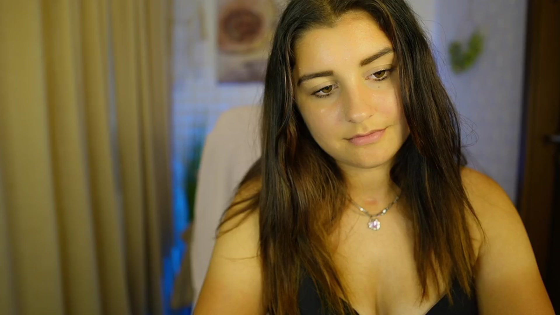 Gallery image thumbnail from Liya__Silver's myfreecams stream on, 08/01/2024, 17:12 image 19 of 20
