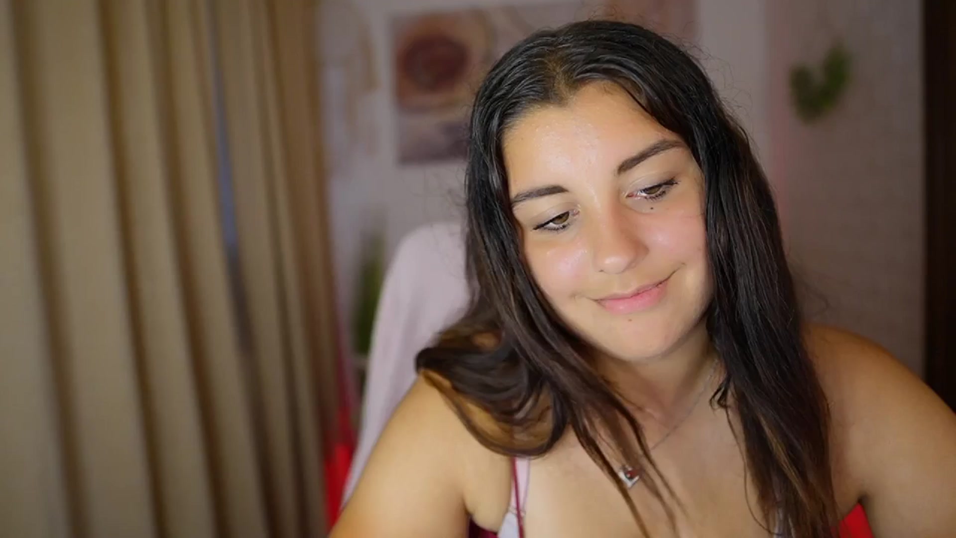Gallery image thumbnail from Liya__Silver's myfreecams stream on, 08/02/2024, 15:56 image 20 of 20
