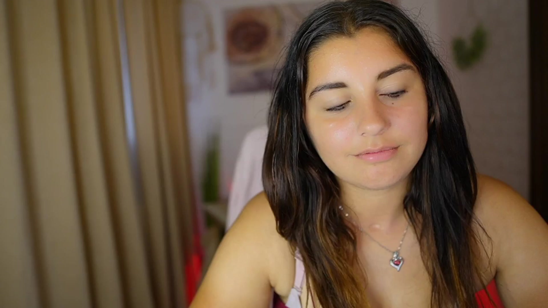Gallery image thumbnail from Liya__Silver's myfreecams stream on, 08/02/2024, 17:16 image 5 of 20