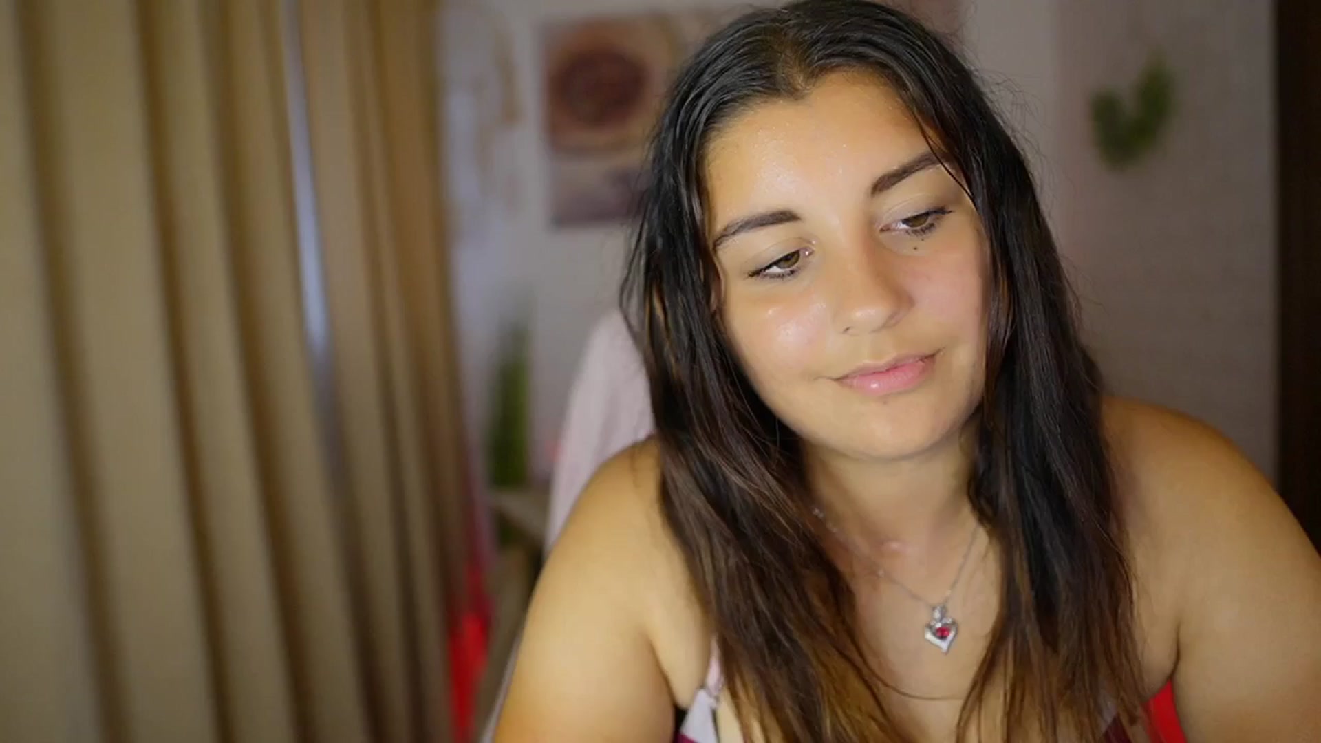 Gallery image thumbnail from Liya__Silver's myfreecams stream on, 08/02/2024, 17:16 image 14 of 20