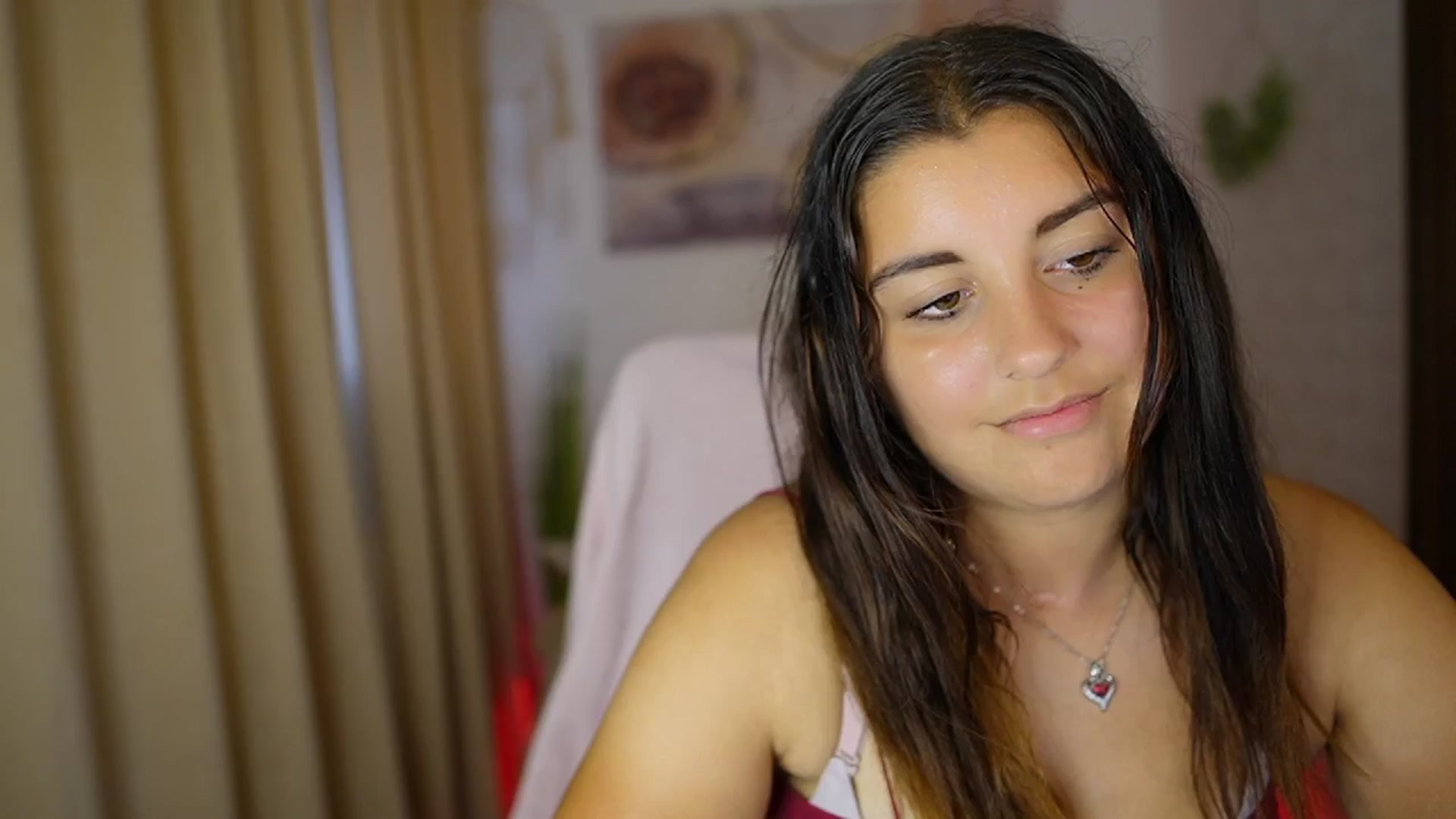 Gallery image thumbnail from Liya__Silver's myfreecams stream on, 08/02/2024, 17:16 image 11 of 20