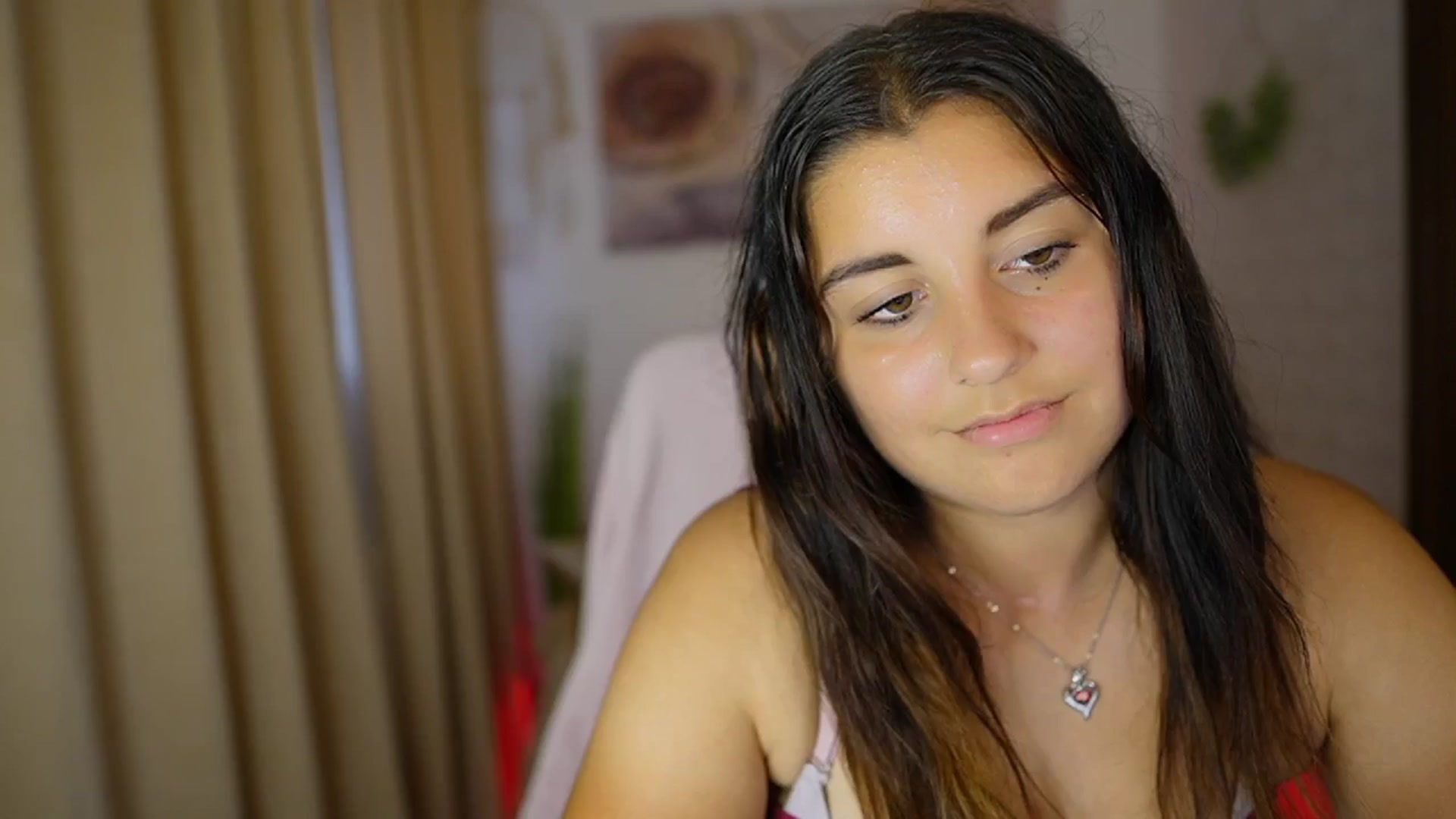 Gallery image thumbnail from Liya__Silver's myfreecams stream on, 08/02/2024, 17:16 image 13 of 20