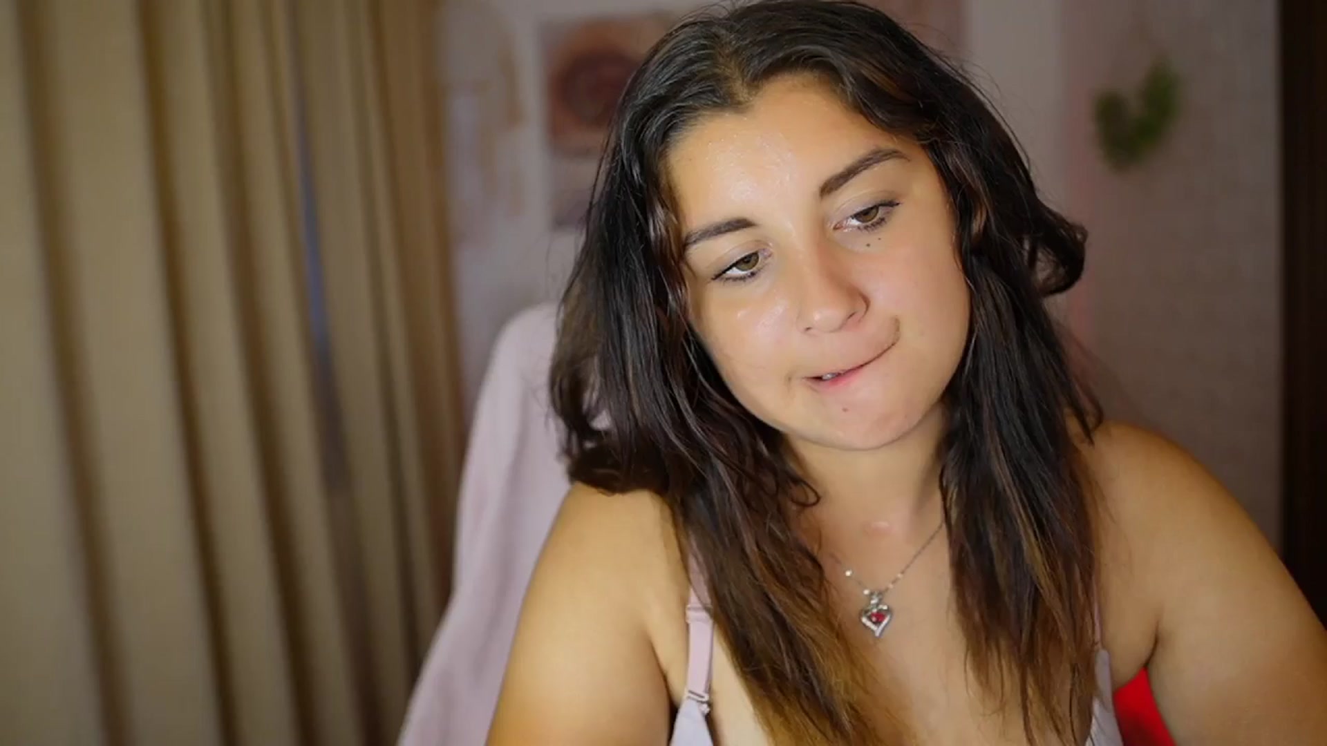 Gallery image thumbnail from Liya__Silver's myfreecams stream on, 08/02/2024, 17:40 image 18 of 20