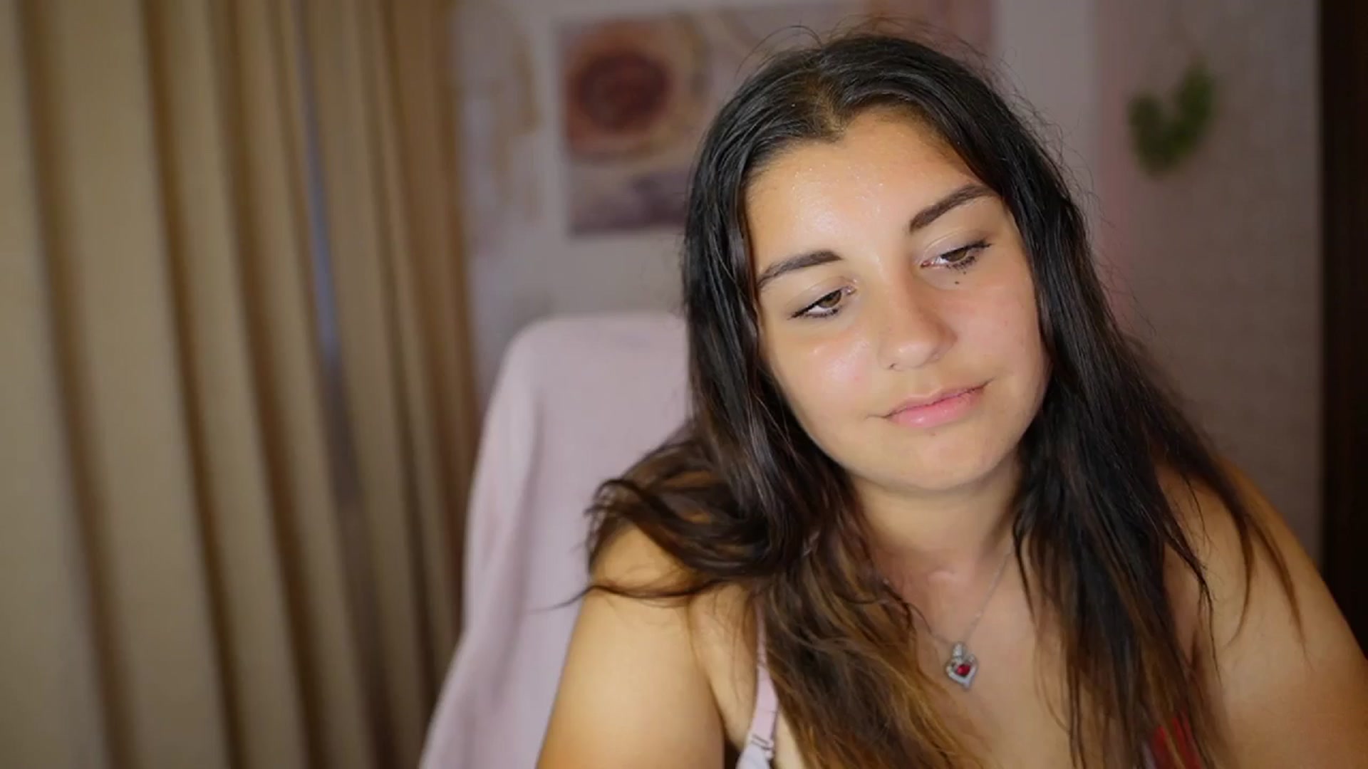 Gallery image thumbnail from Liya__Silver's myfreecams stream on, 08/02/2024, 17:40 image 9 of 20