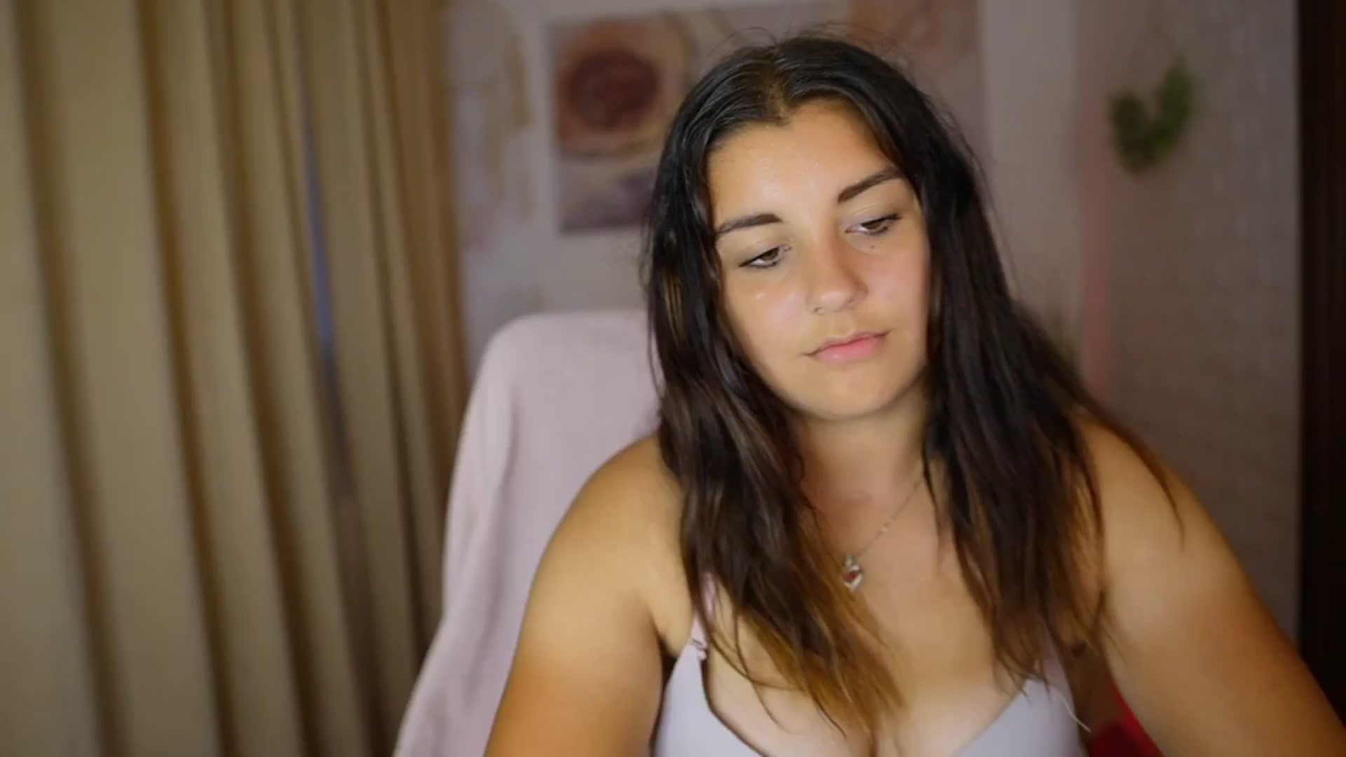Gallery image thumbnail from Liya__Silver's myfreecams stream on, 08/02/2024, 17:40 image 13 of 20