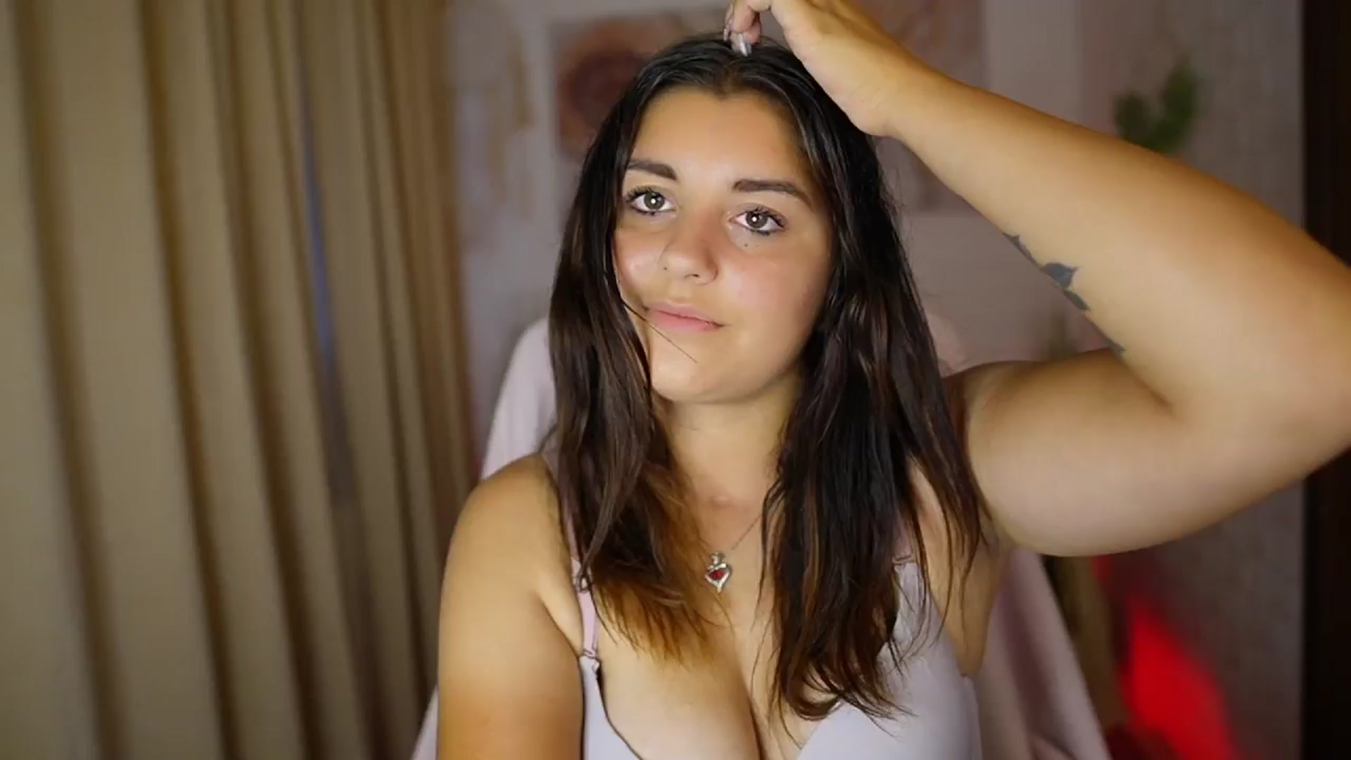 Gallery image thumbnail from Liya__Silver's myfreecams stream on, 08/02/2024, 17:40 image 17 of 20