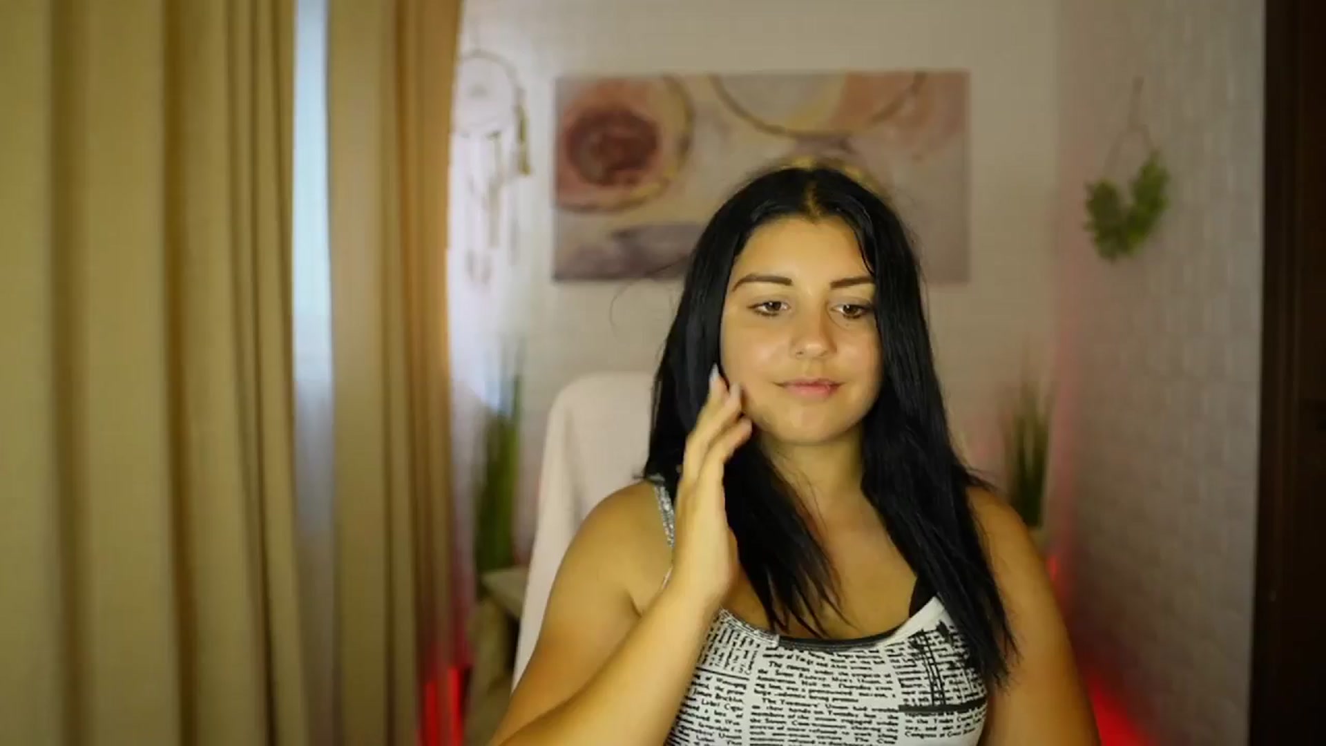 Gallery image thumbnail from Liya__Silver's myfreecams stream on, 08/05/2024, 14:15 image 2 of 20