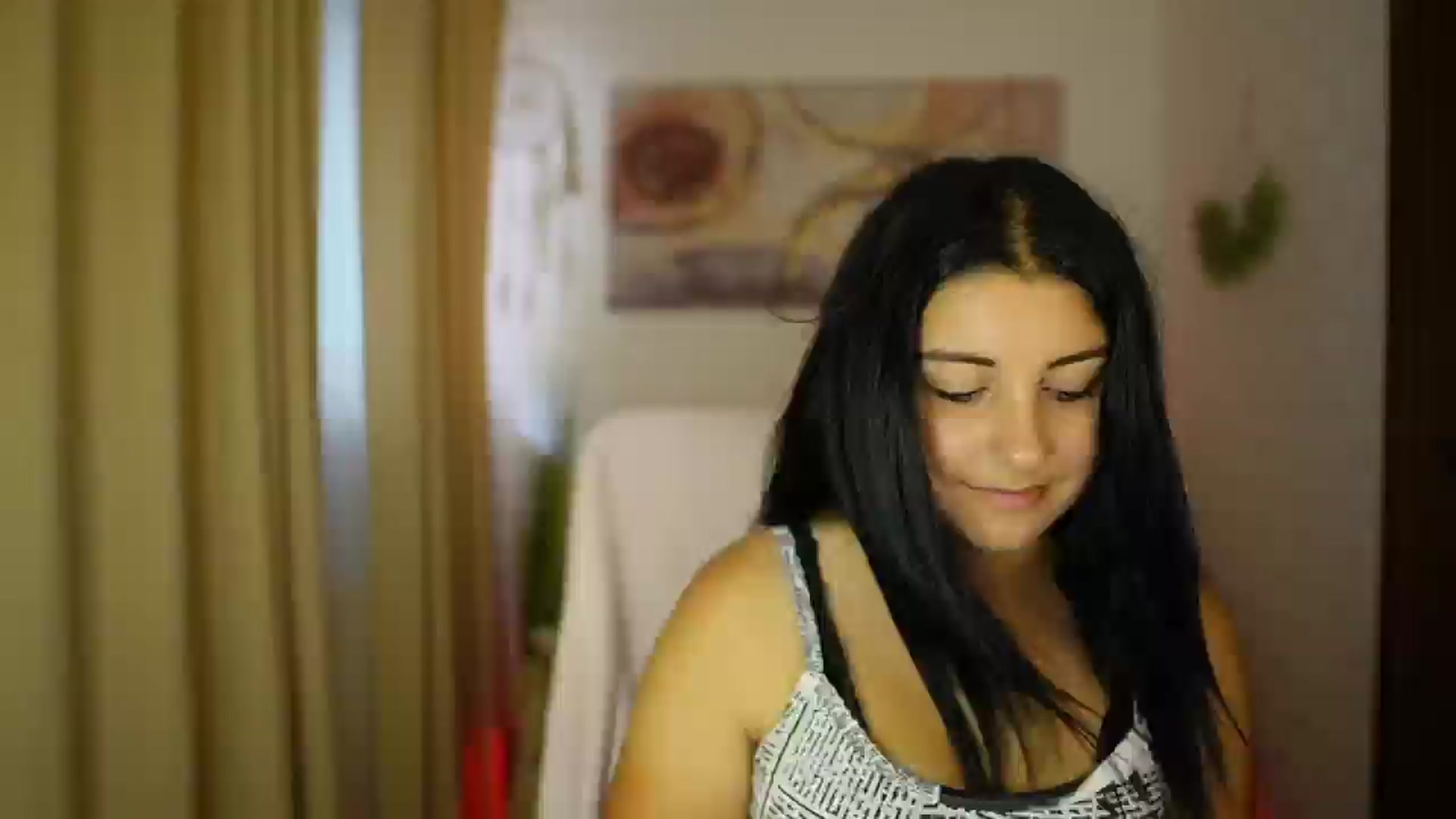 Gallery image thumbnail from Liya__Silver's myfreecams stream on, 08/05/2024, 14:15 image 4 of 20