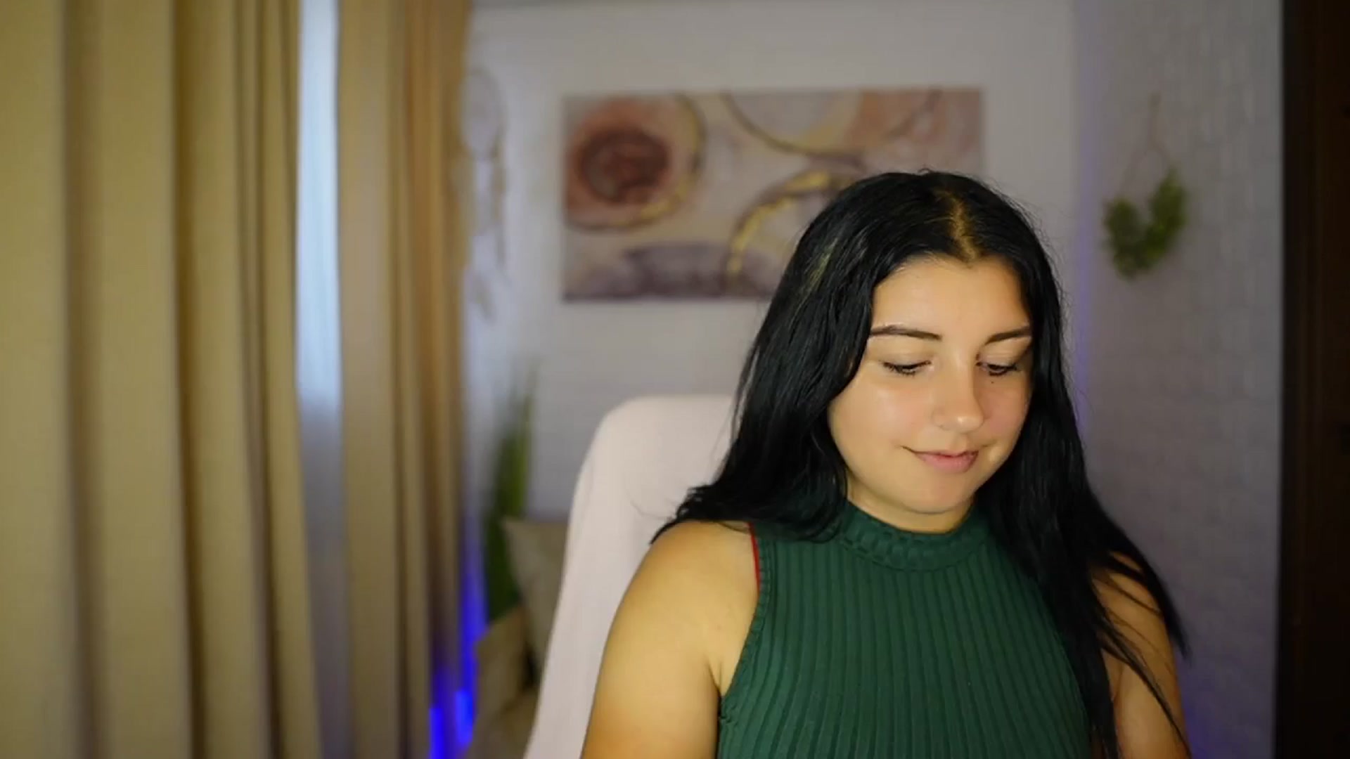 Gallery image thumbnail from Liya__Silver's myfreecams stream on, 08/07/2024, 14:06 image 1 of 20