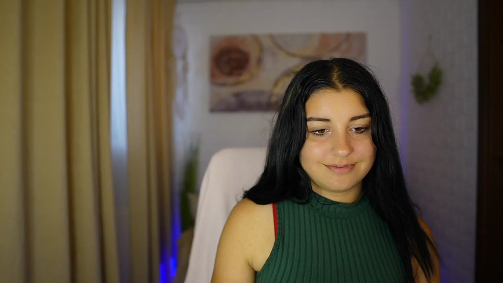 Gallery image thumbnail from Liya__Silver's myfreecams stream on, 08/07/2024, 14:06 image 3 of 20
